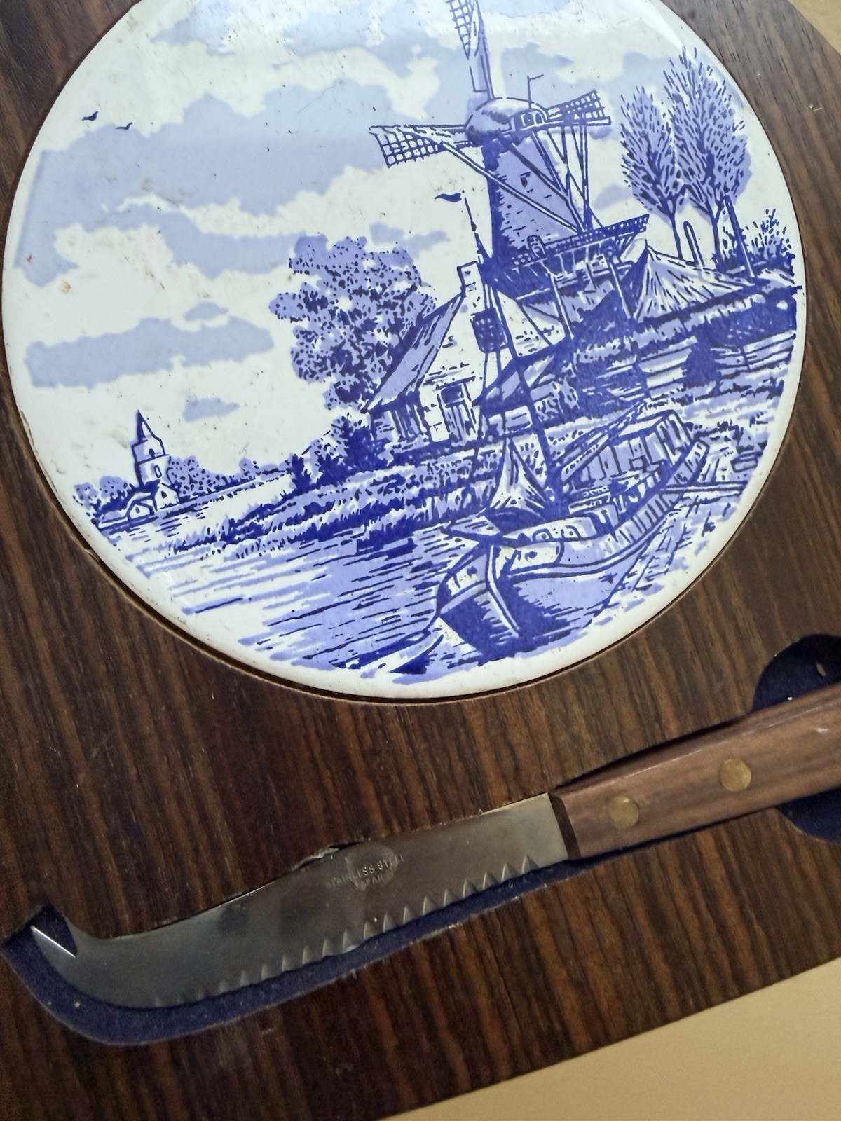 Wood Wall Plaque w/ Ceramic Tile Cheesey Delft Windmill, Hanging Chain + knife