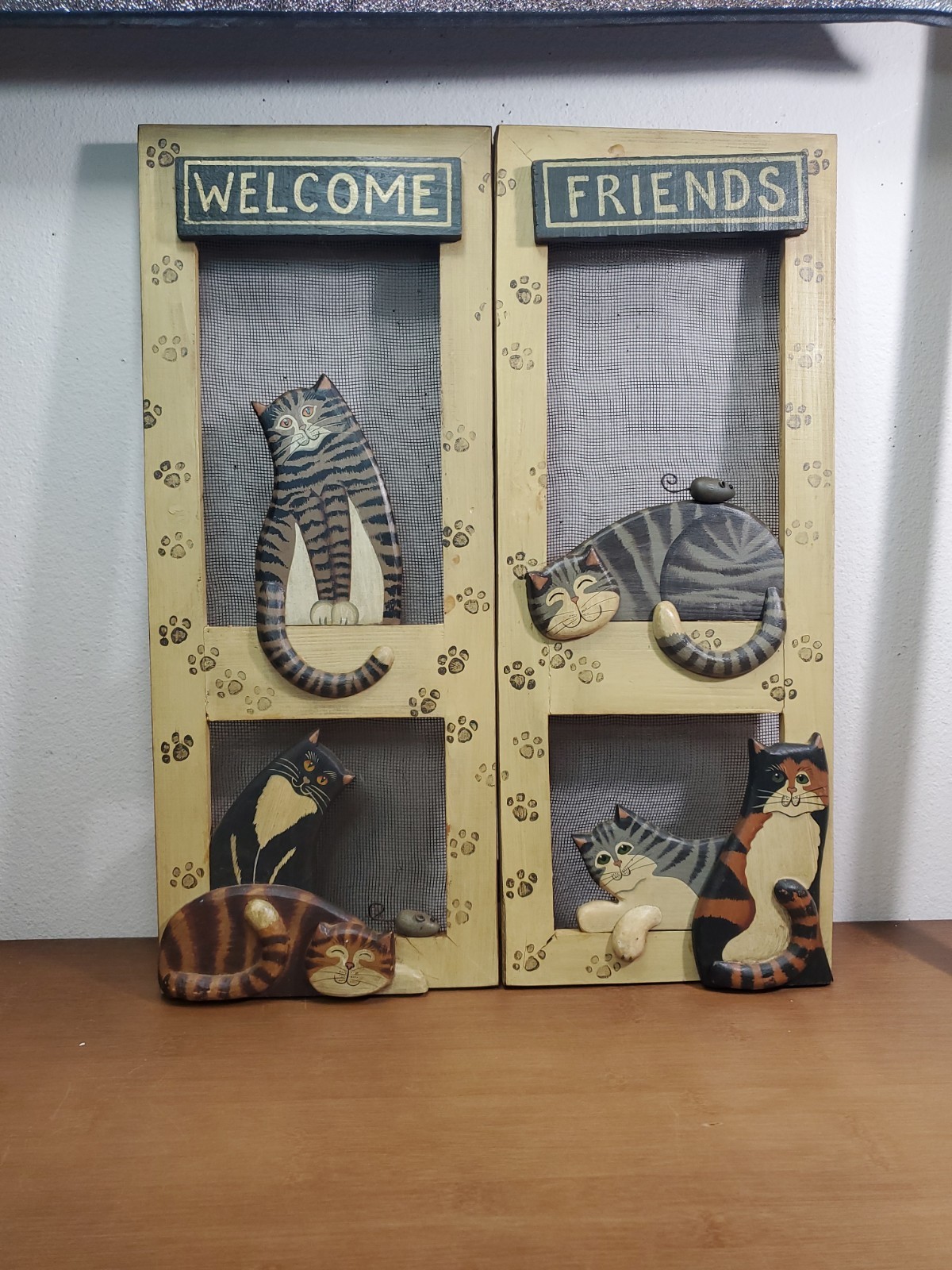 3 D Wood Welcome Sign 6 Cats Sitting-in-Window Rustic Farmhouse Tall 20 x 16″