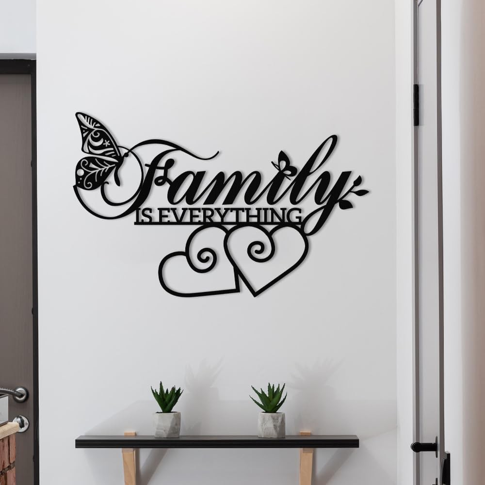 Family Sign Metal Wall Art – Personalized Family Name Decor for Home & Living