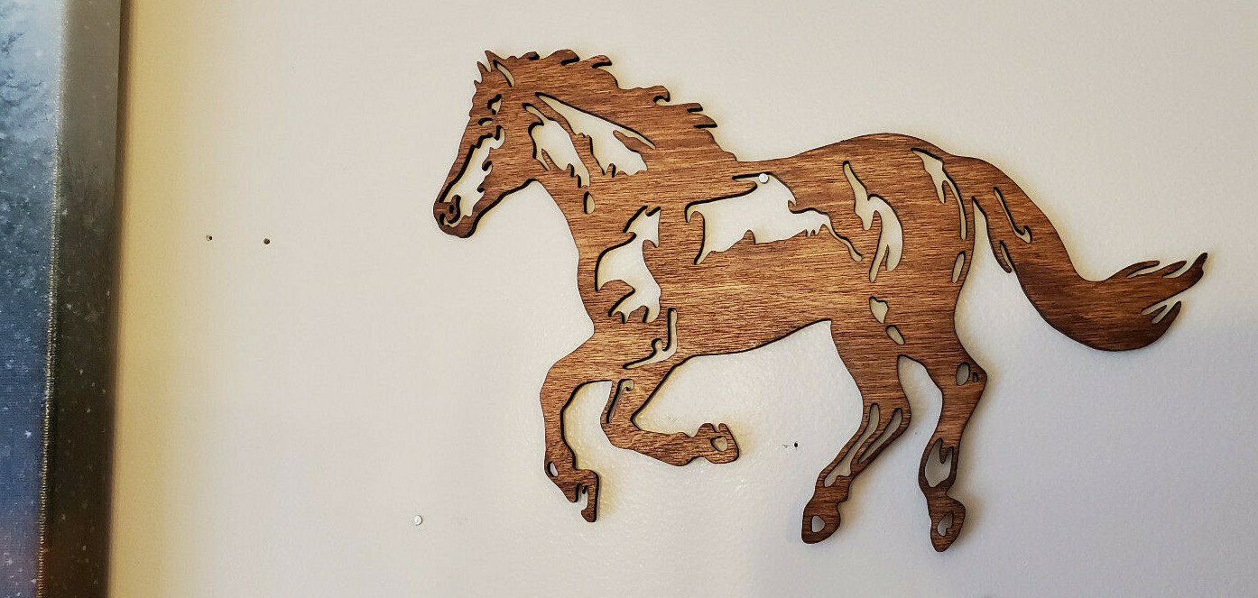 Beautiful Custom made Horse accent for your picture arrangements.
