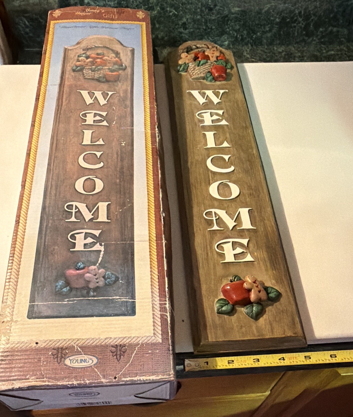 Gingerbread/Apple Welcome Plaque, Hanging Vertical
