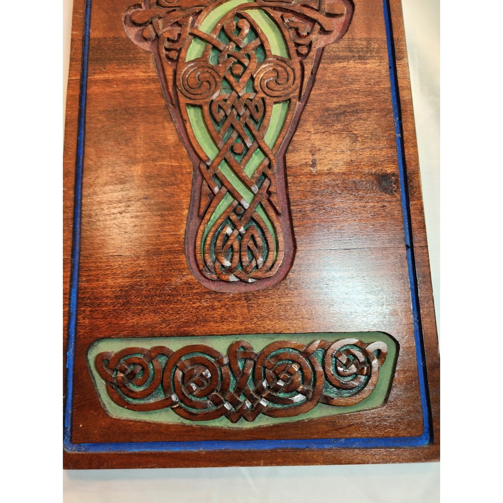 Ron Fedlock Signed Celtic Knot Wood Carving Wall Plaque Hand Painted 2013 16×10
