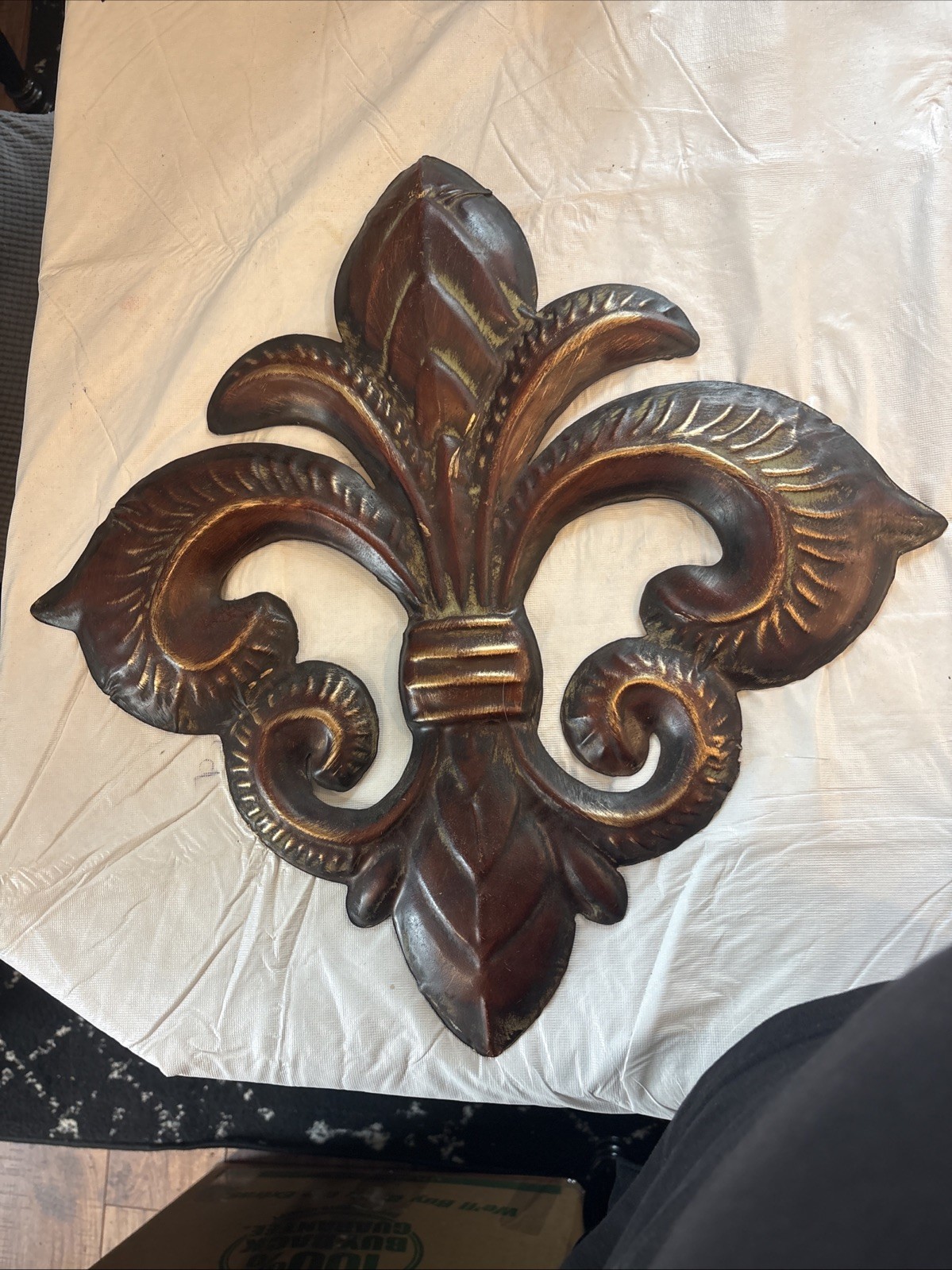Pair Of Metal Fleur De Lis Wall Plaque / Art with hanger – Rustic Decor 19”x19”