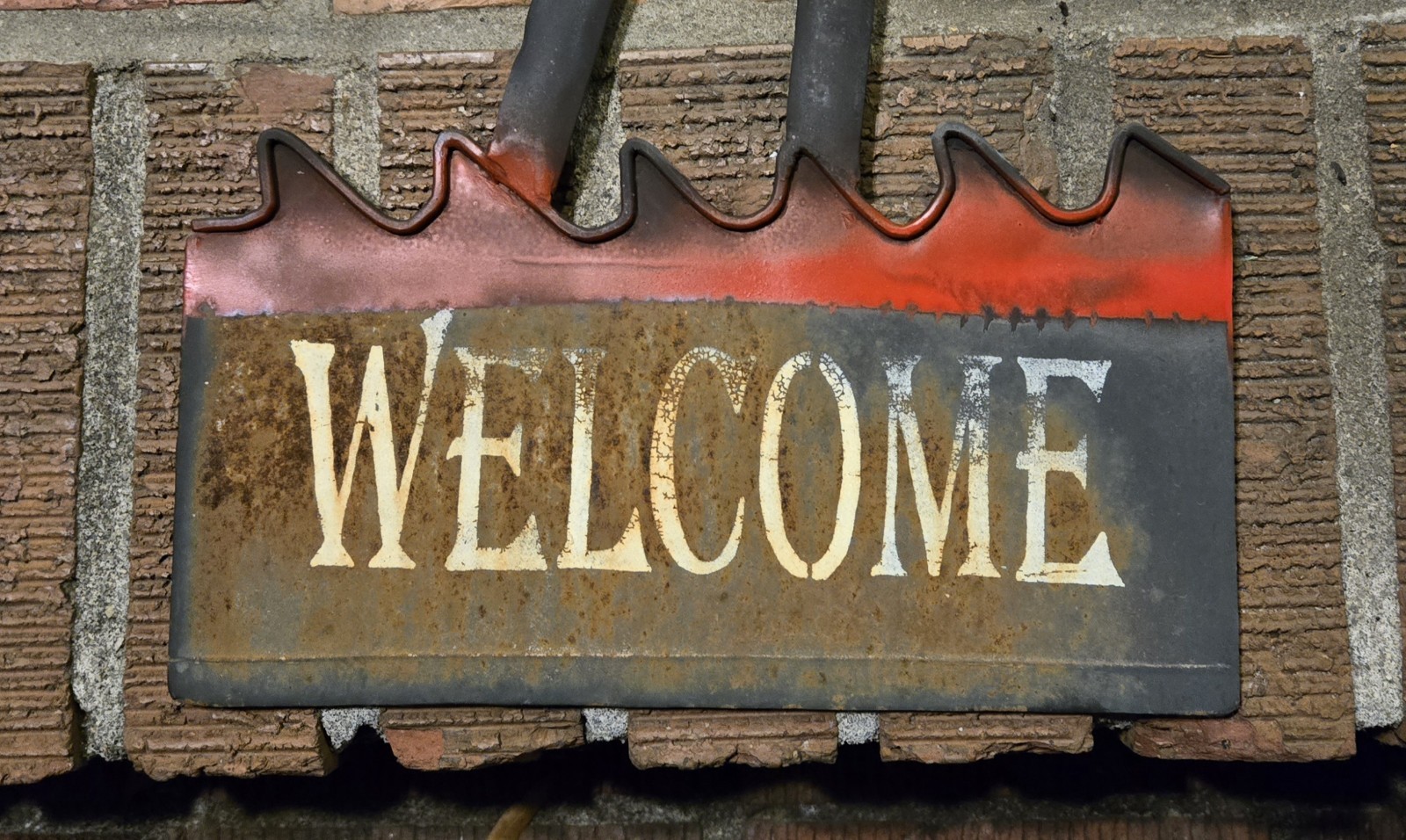 Vintage Welcome Metal Bird Wall Hanging Sign Black Red