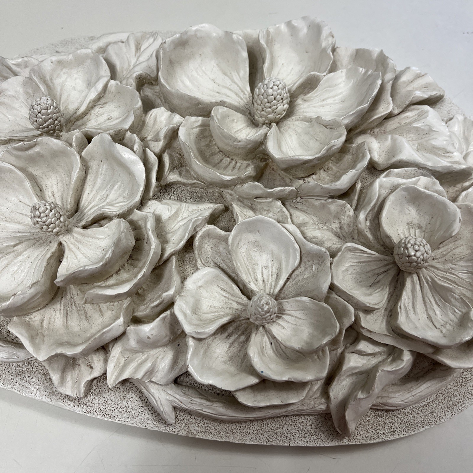 3D Resin Magnolia Floral Wall Plaque Oval Matte White Bas-Relief Decor ~9” X 12”