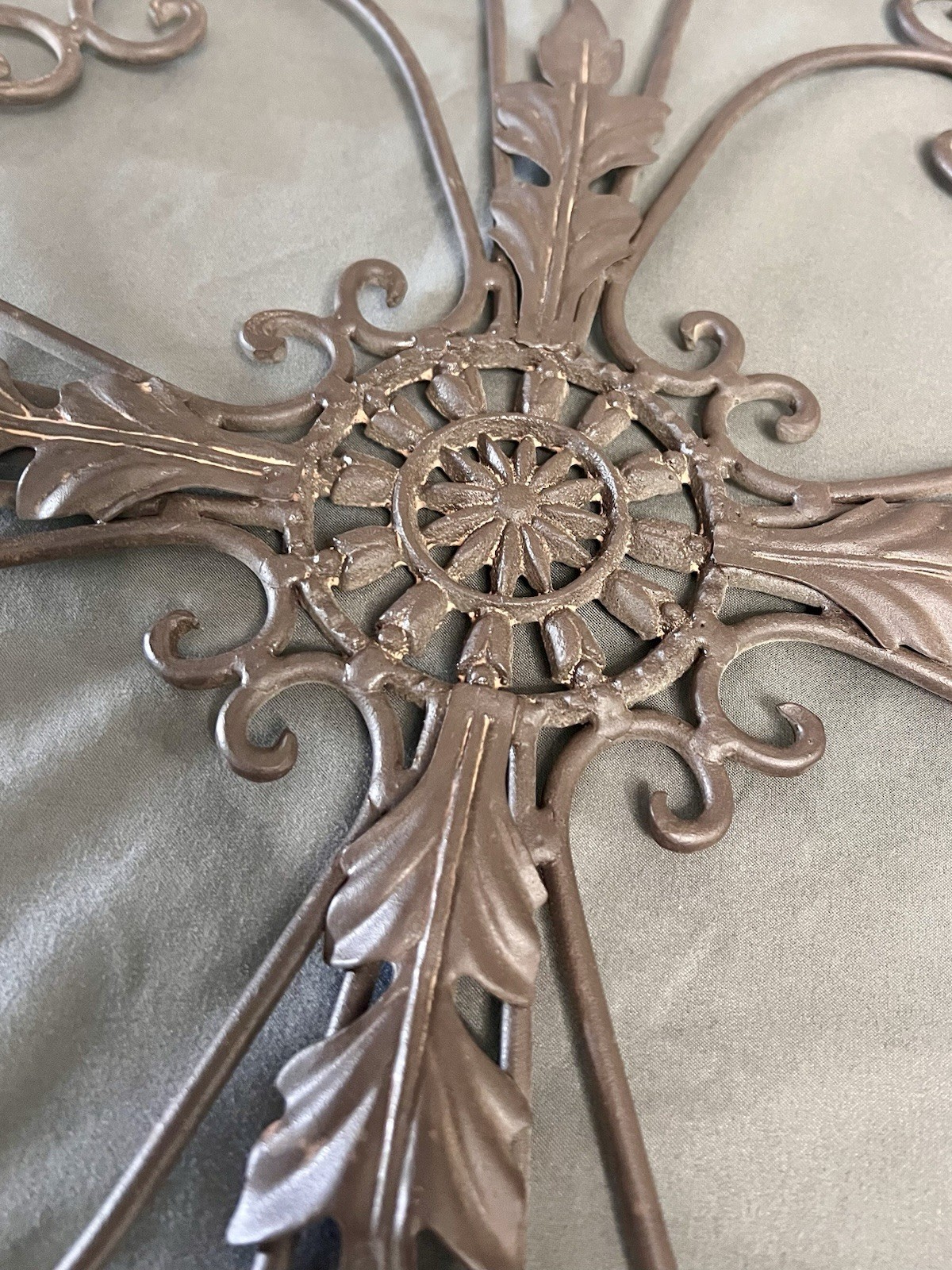 Metal Circular Outdoor/Indoor Ornate Wall Decor 25.5”