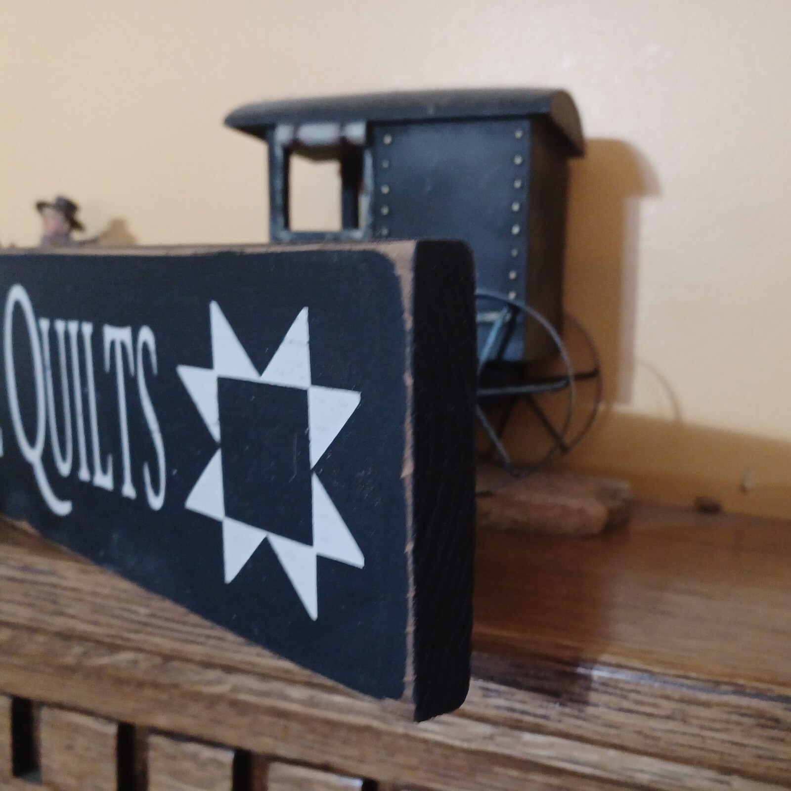 Tattered Olde Quilts Rustic Primitive Farmhouse Sign Country Home Décor