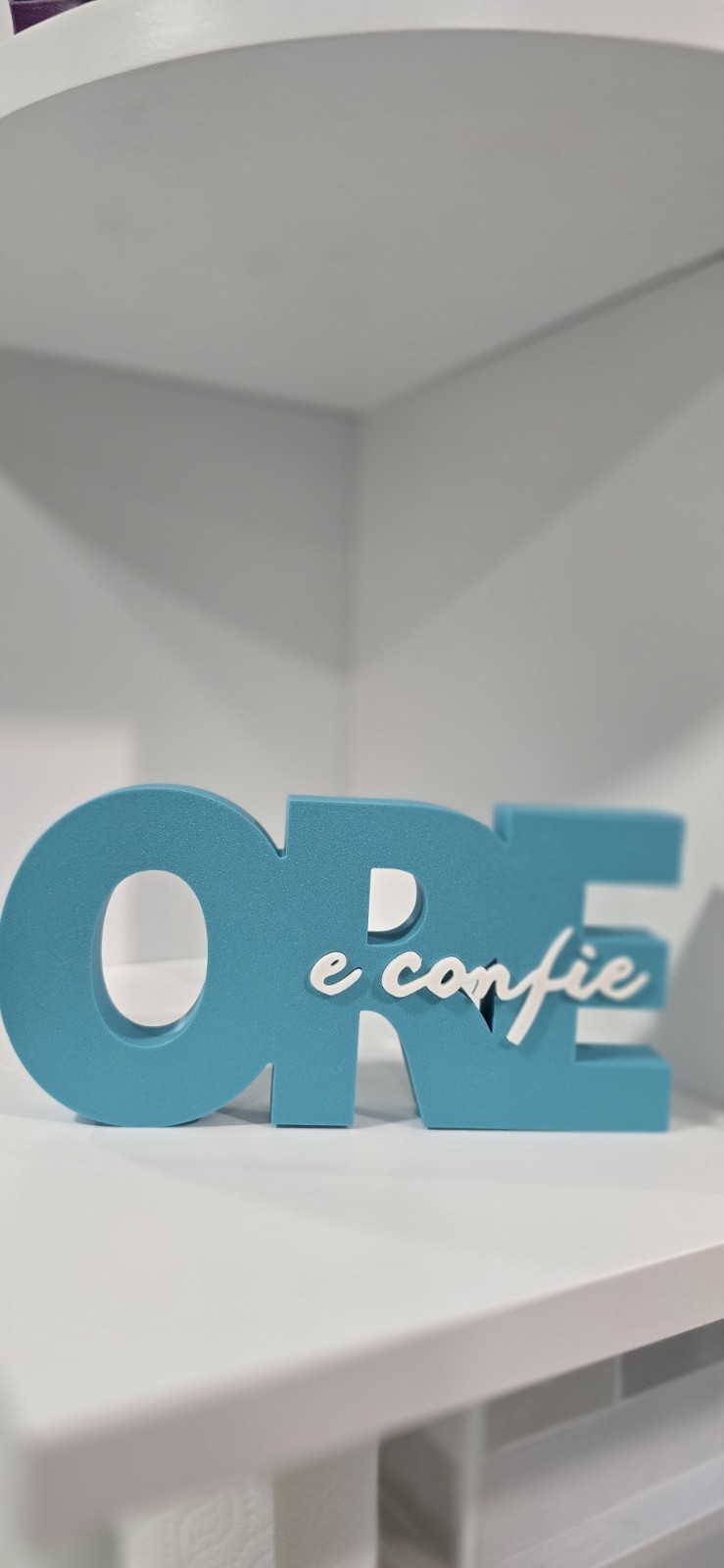Blue White “ORE e confie” Freestanding Tabletop Word Sign, Horizontal 3D PLA