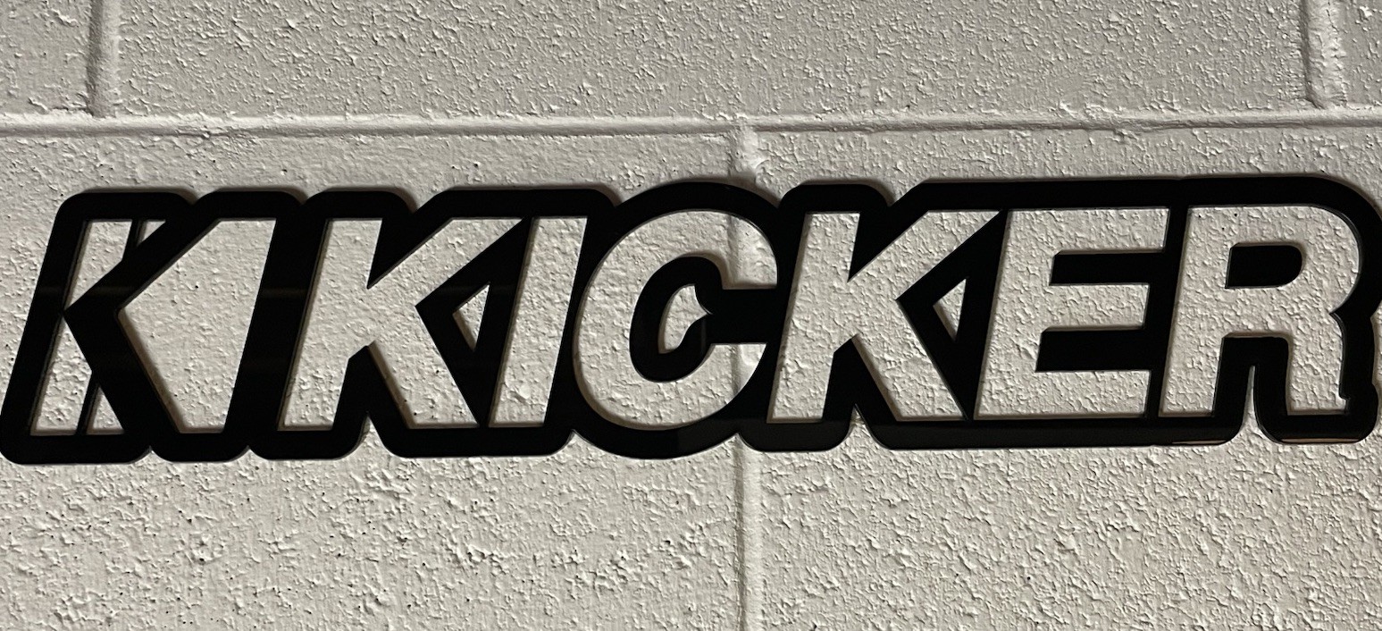18” Kicker Car Audio 2D Acrylic Sign plaque Emblem L7 Warhorse