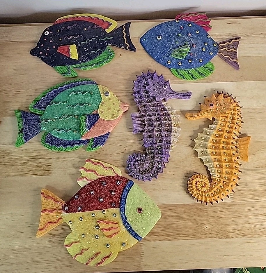 Set of 6 Glitter Tropical Fish Seahorses Resin Vintage Hanging Wall Decor