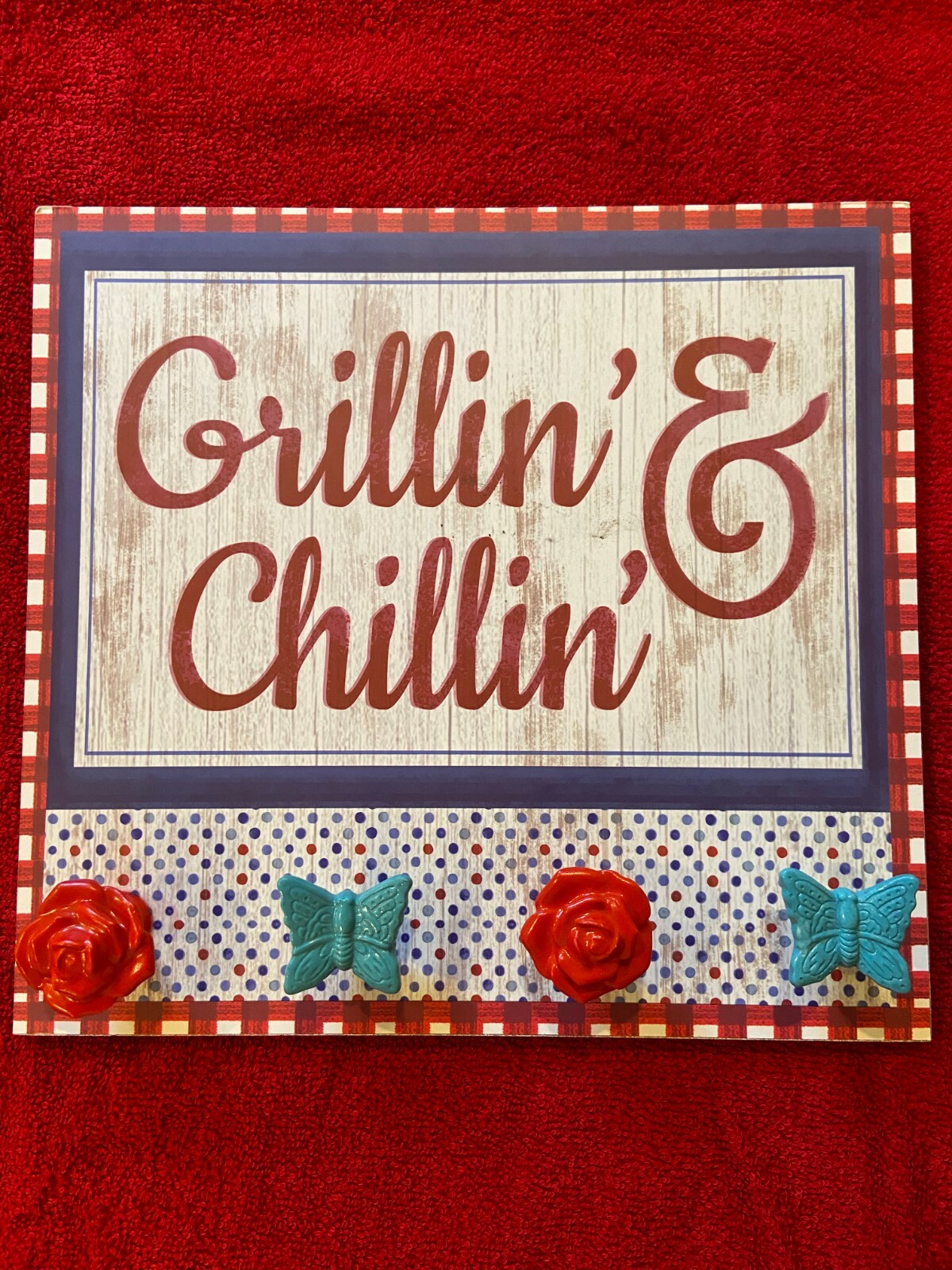THE PIONEER WOMAN GRILLIN’ & CHILLIN’ SIGN RED ROSE KNOBS TEAL BUTTERFLY