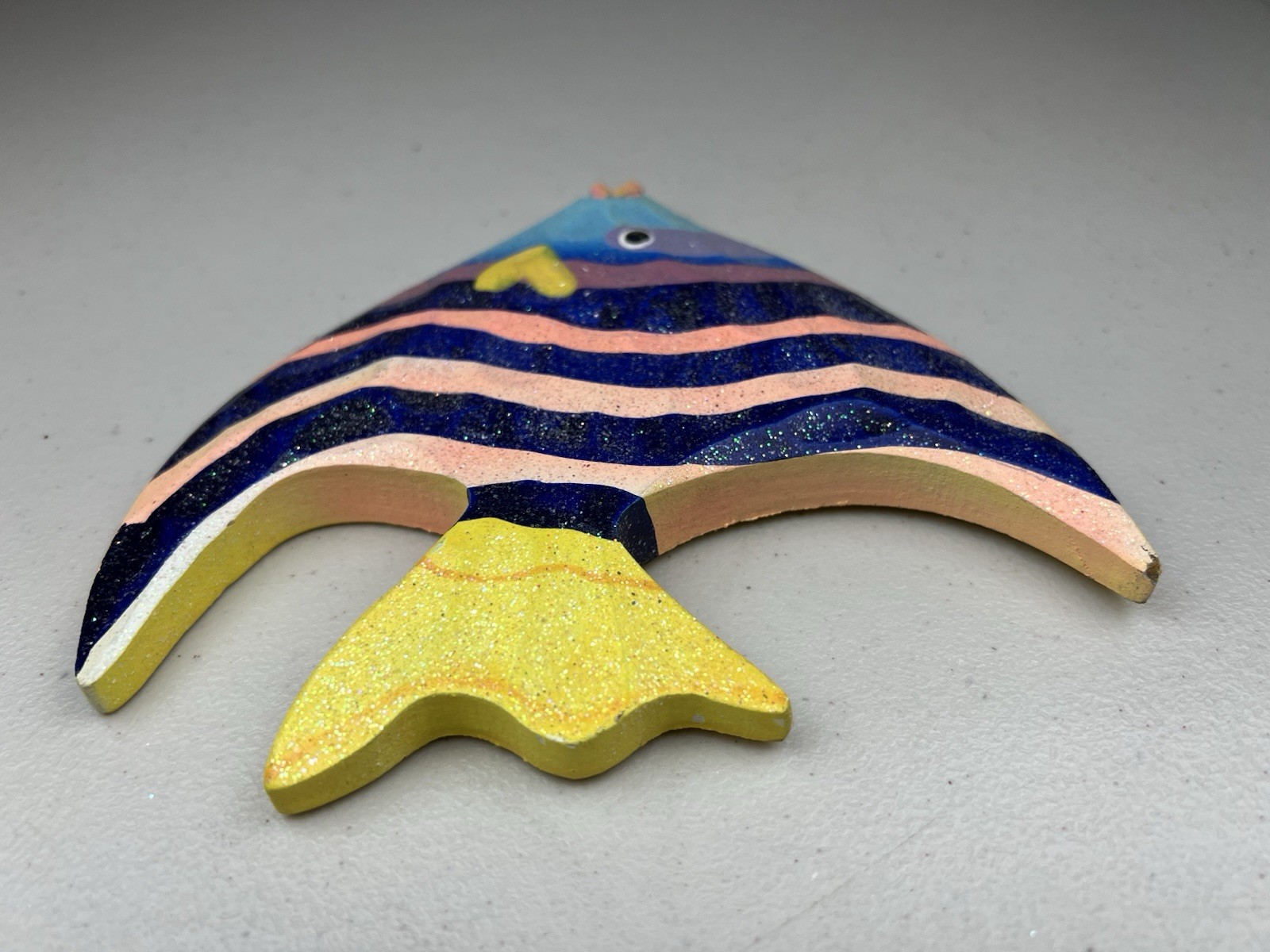 4 Beachcombers Glitter Fish Wall Plaques Nautical Wood Look Resin Coastal Decor