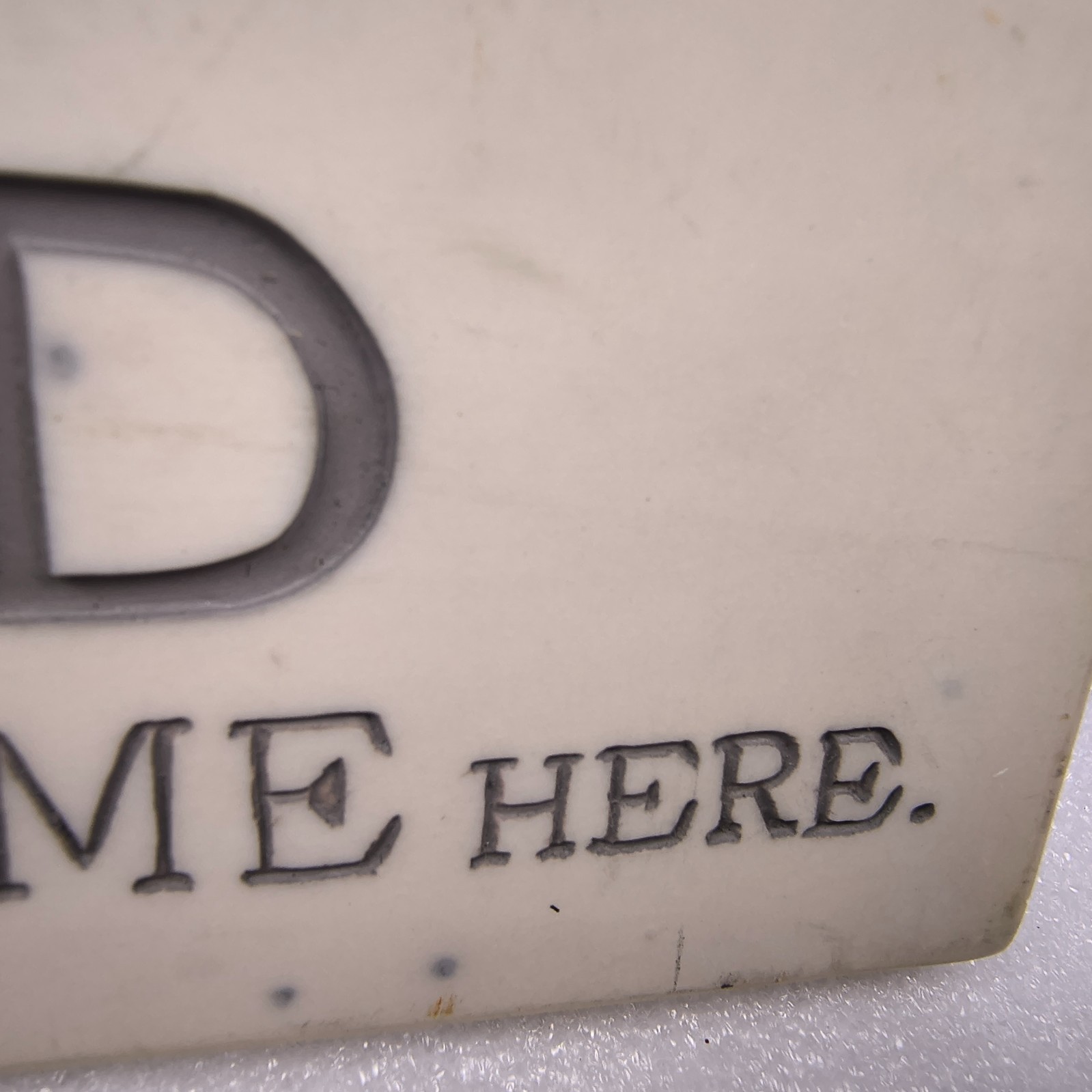 House Parts ‘I Live In My Own Little World’ Marble Plaque Sign 3.5”W 7”L