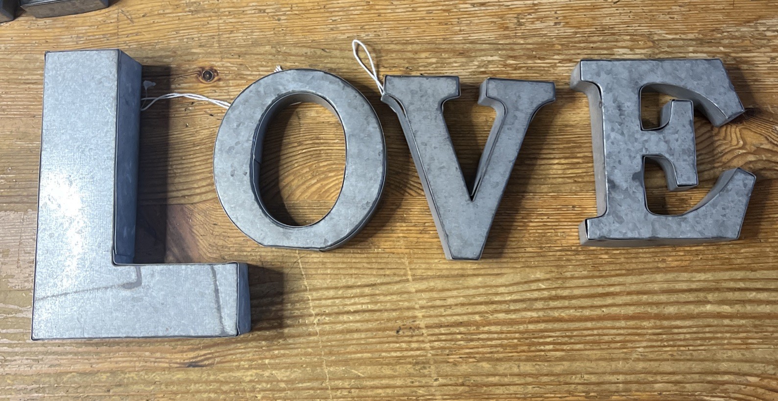 Metal Letter Lot 18 Free-Standing Table Wall Decorations Home Decor Industrial