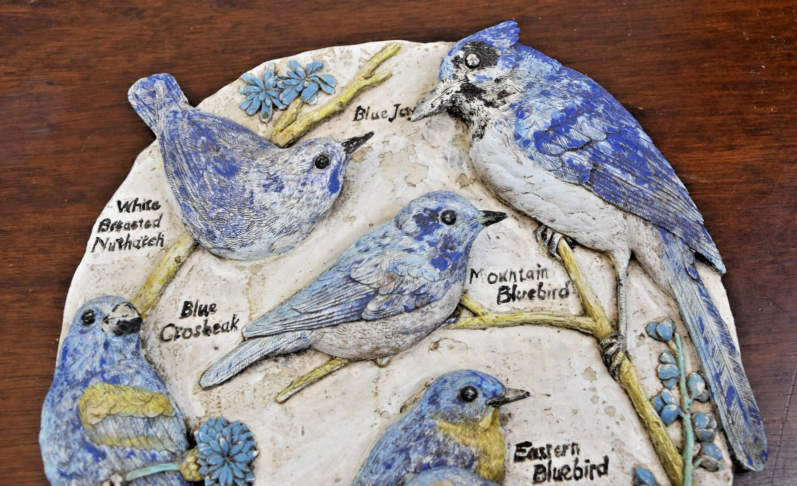 Vtg Garden 3D Hanging Wall Art Plaque Bluebirds HEAVY Indoor/Outdoor 11″ Diam