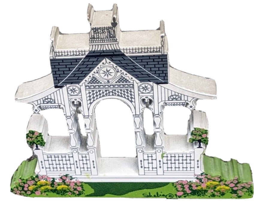 Gazebo gray white and green painted wood shelf sitter 5 7/8 x 4 1/8 x 1/2 in