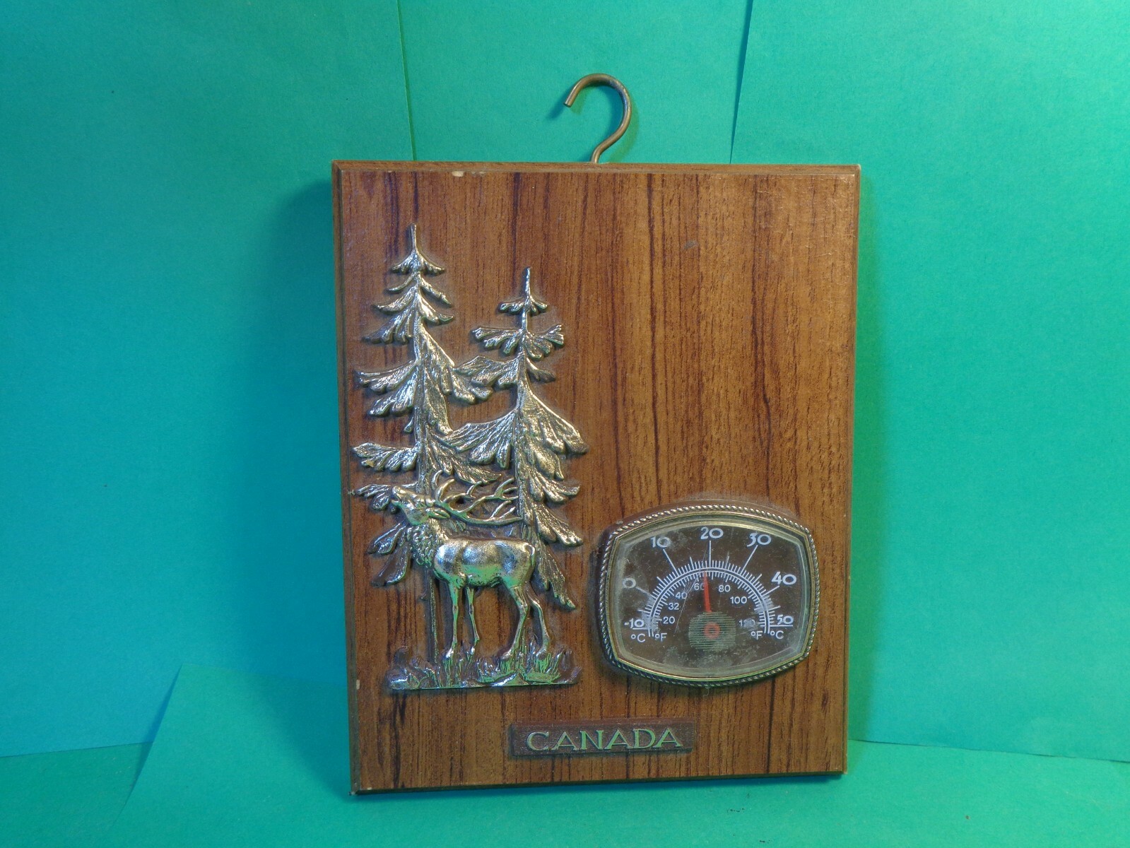 Canada Wooden Souvenir Wall Plaque w/Thermometer (Used/EUC)