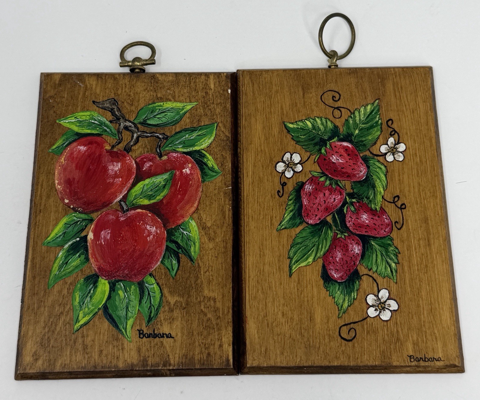 VTG Hand Painted Apple & Strawberry Wood Wall Plaque Set Cottage Core Signed