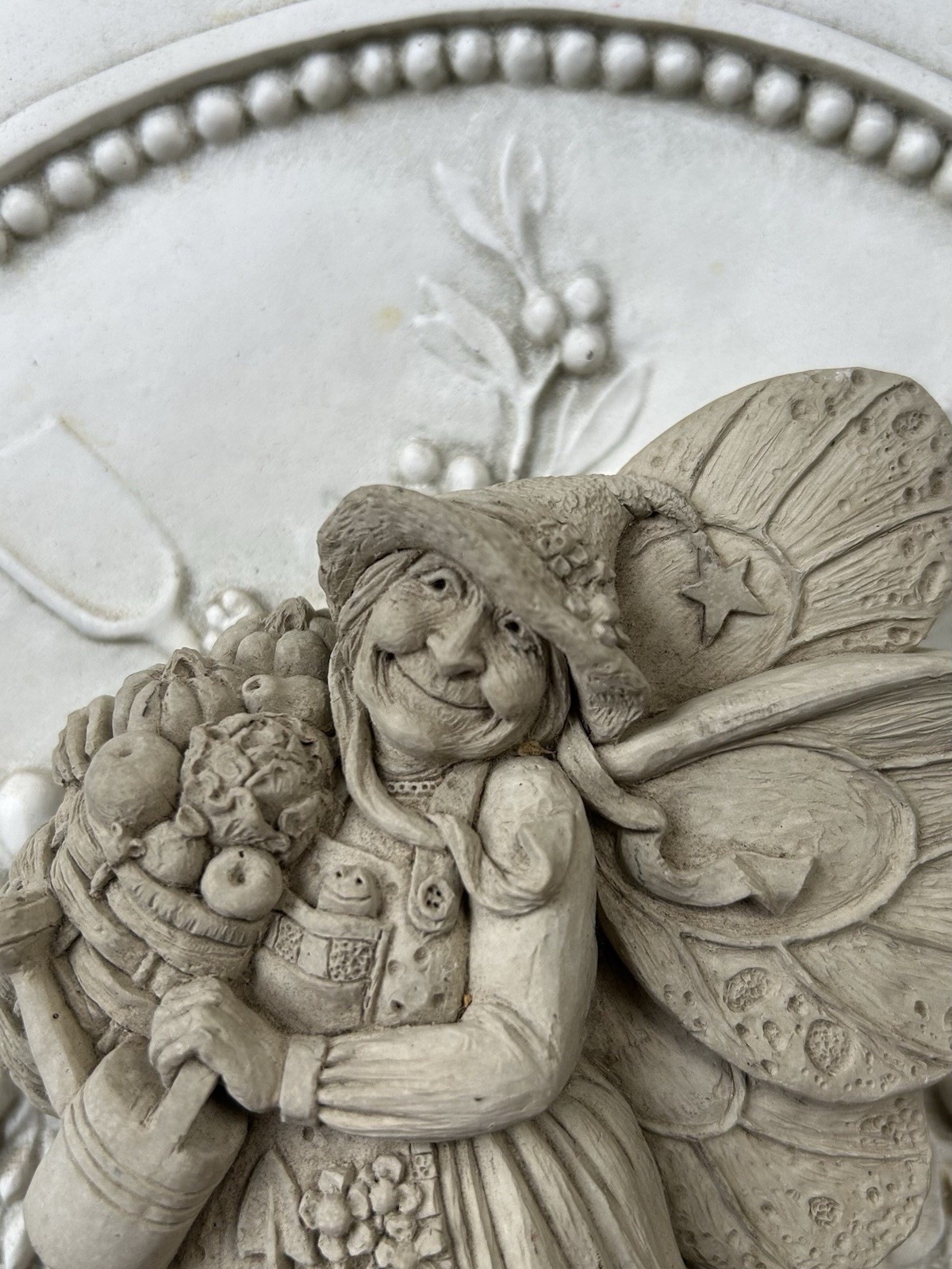 Vtg Stone Sculpture Garden Fairy Carruth Studio Wall Plaque 1997 Excellent