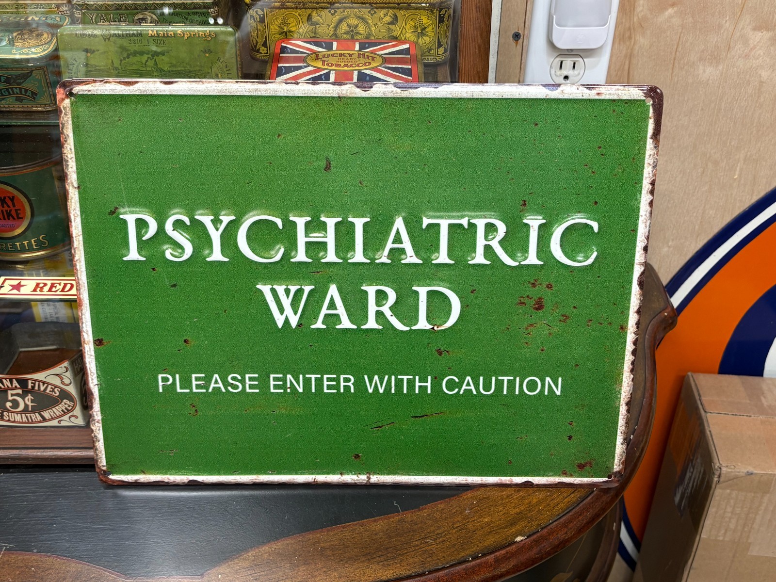 “PSYCHIATRIC WARD, PLEASE ENTER W/ CAUTION” EMBOSSED METAL SIGN, (16″x 12″) NICE