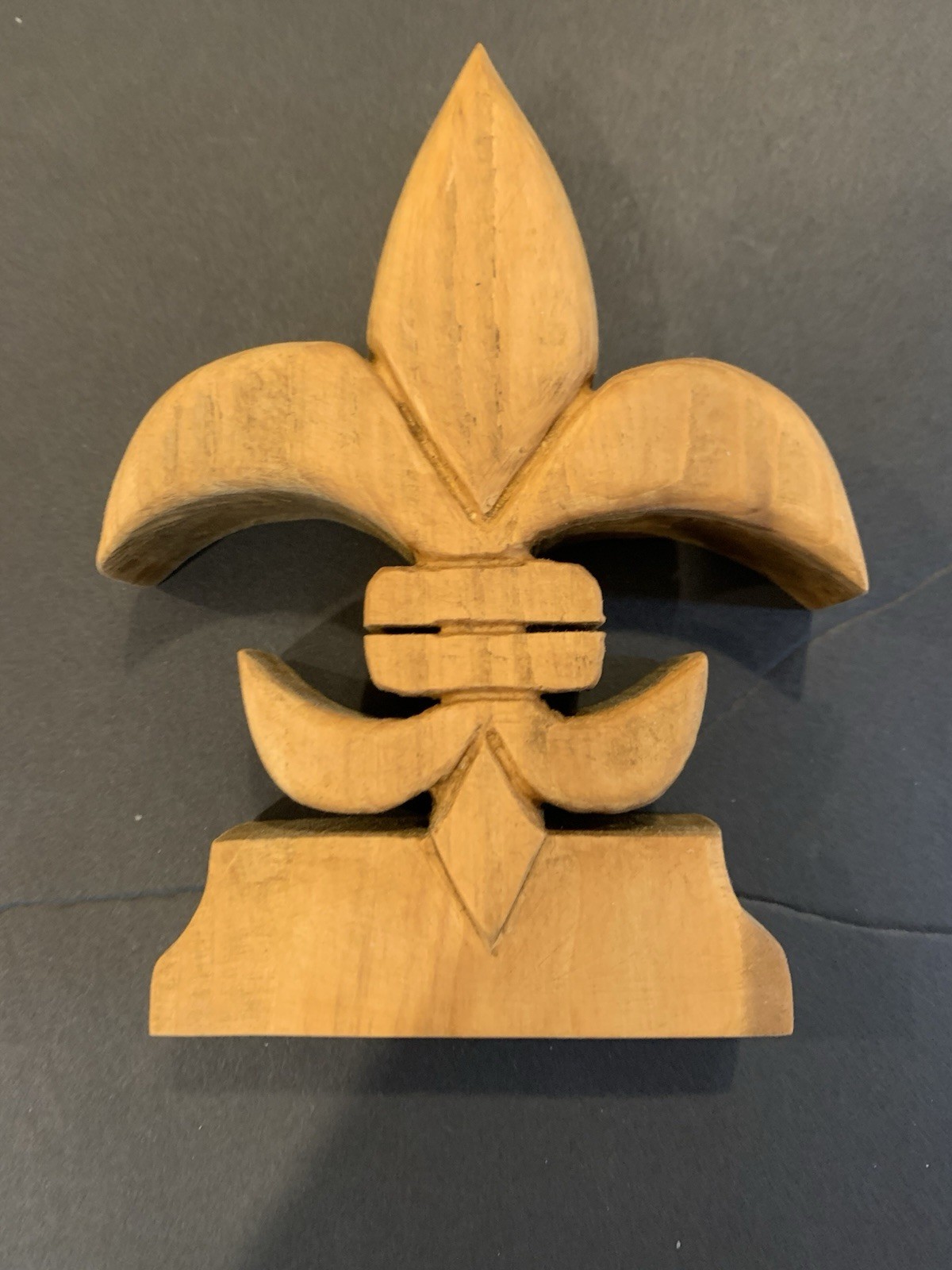 NEW Hand Carved Fleur Di Lis home decor. 5” X 4”. Free Standing. Goes Anywhere