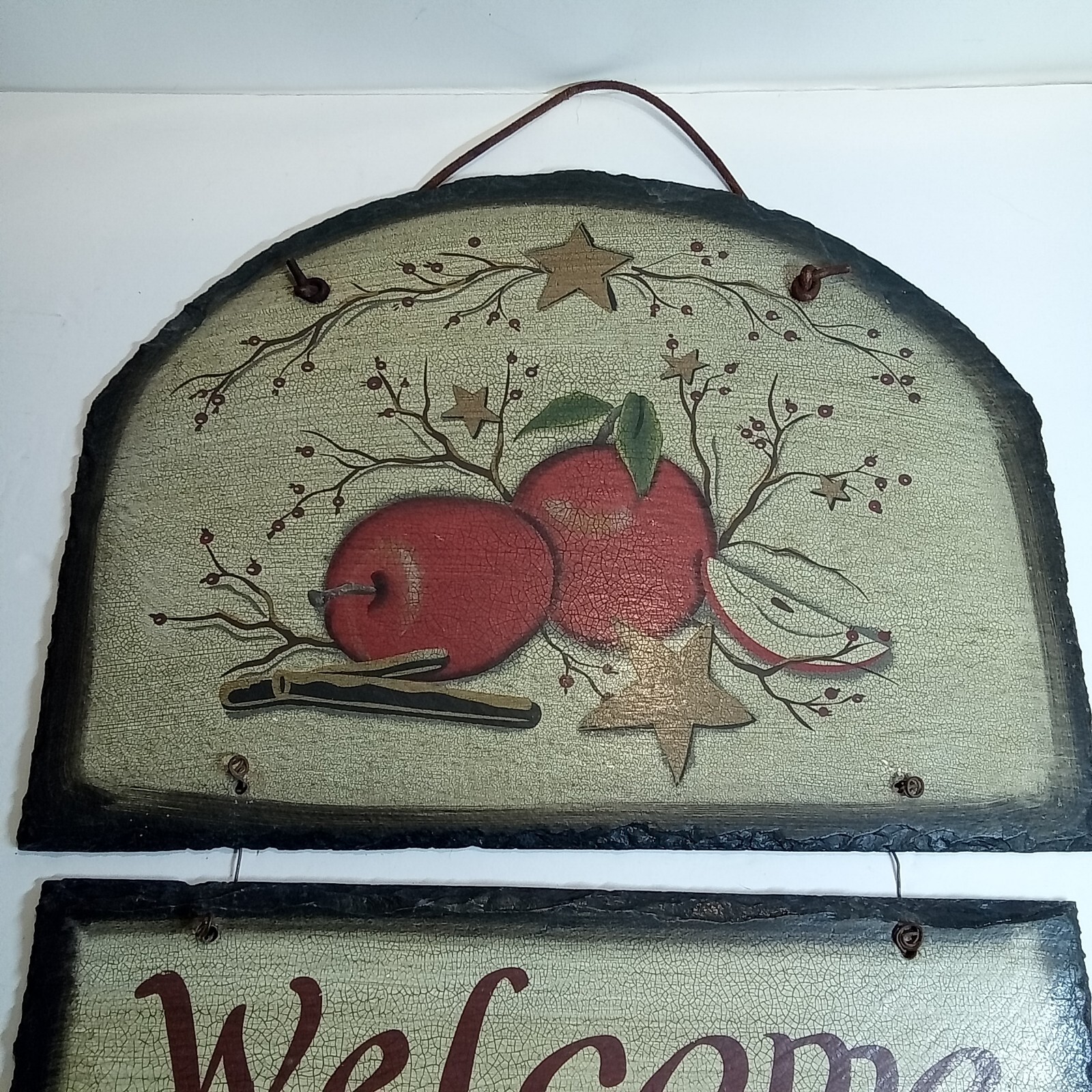 Apple Berry Slate Welcome Plaque BaublesnBling Rustic Star Leather Hanger 3 LB