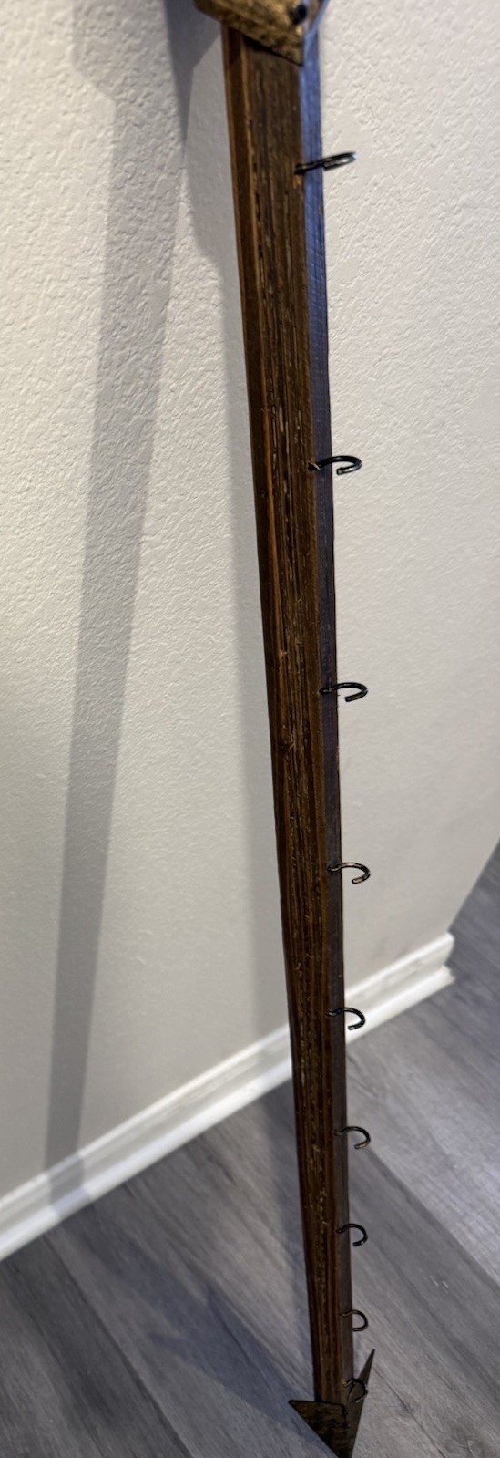 VTG Creative Co-op Metal Arrow Wall Decor With Hoocks For Hanging Keys Or Simila