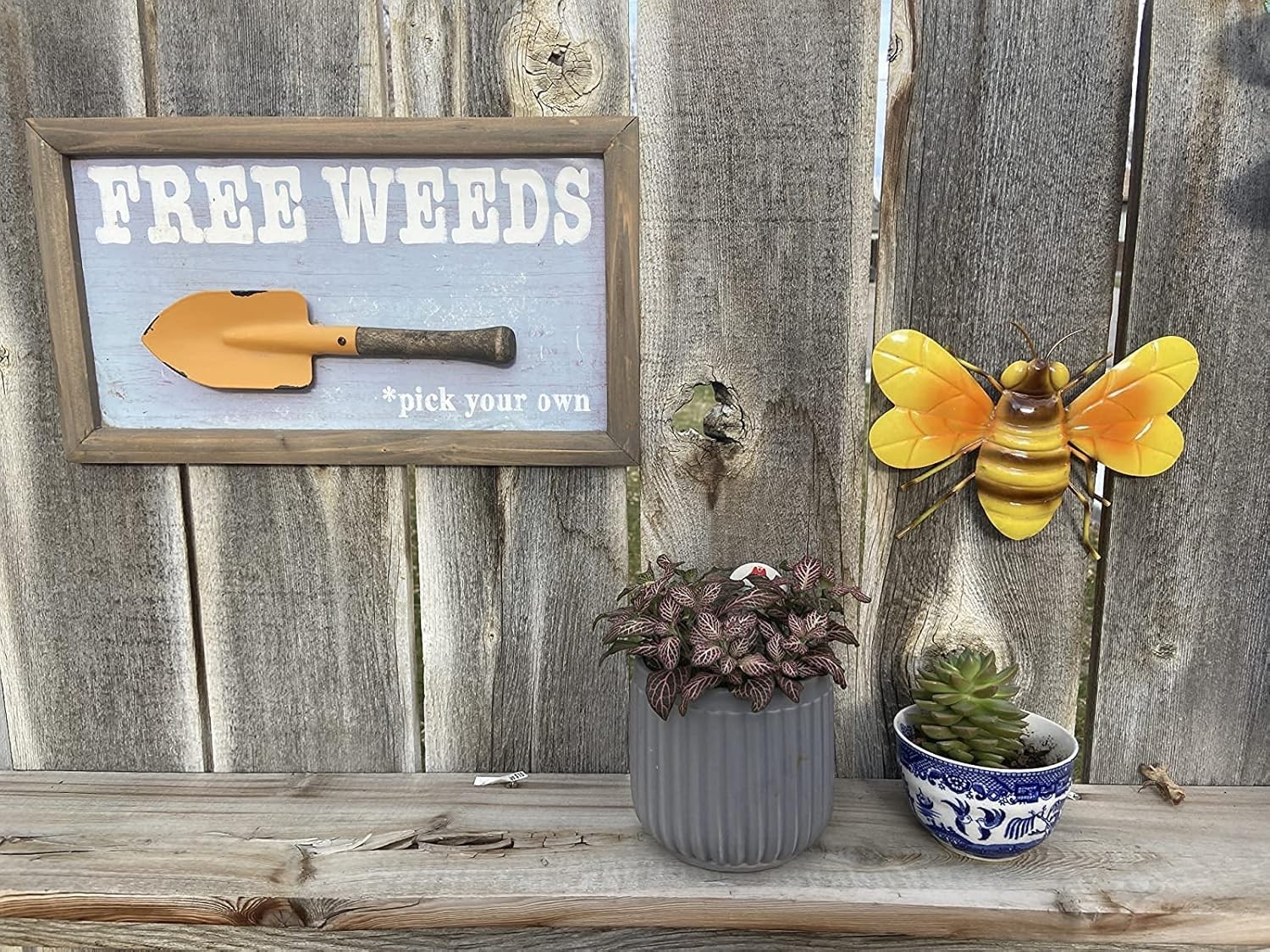 Vibrant Iron Honeybee Wall Art – Perfect Gift & Decorative Accent for Any Room