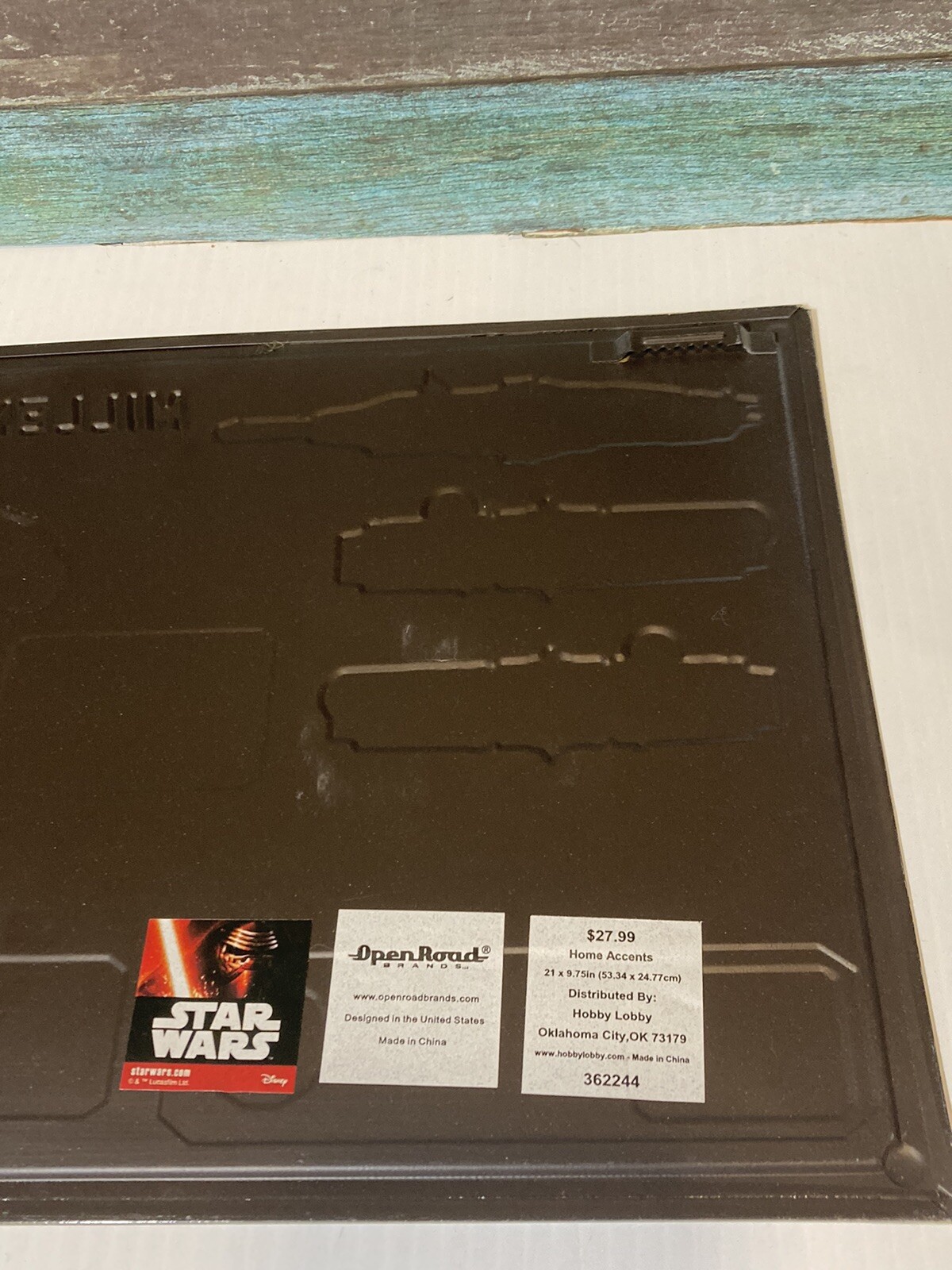 2012 Disney Star Wars Millennium Falcon 3D Metal Sign Wall Decor 21” X 10”