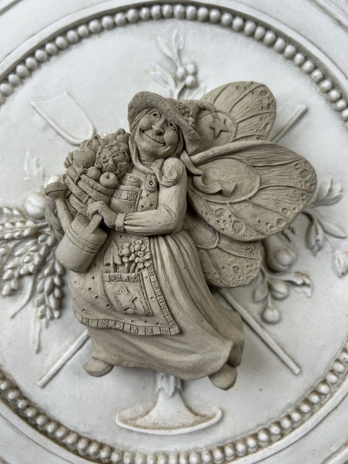 Vtg Stone Sculpture Garden Fairy Carruth Studio Wall Plaque 1997 Excellent