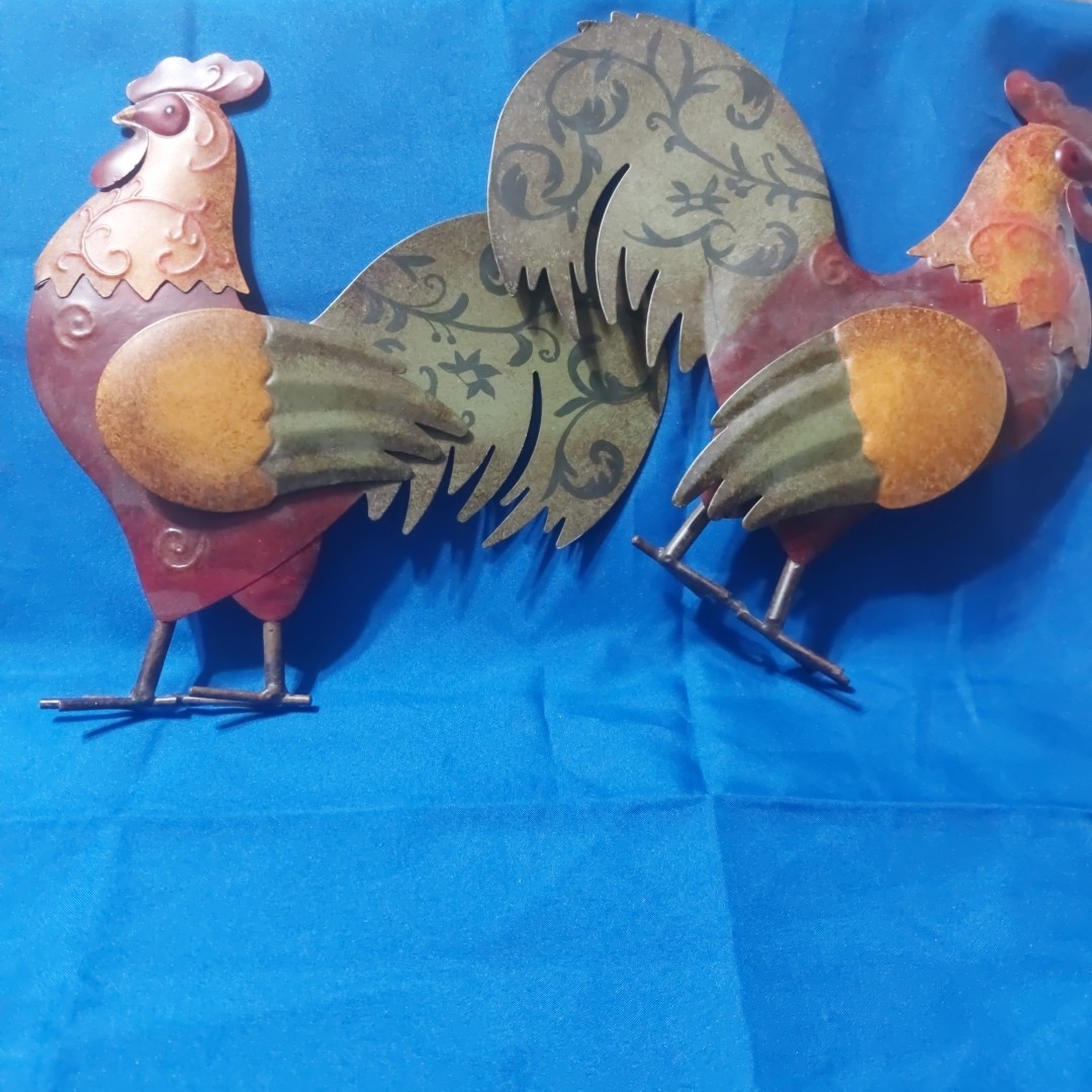 Metal Chicken Wall Art 3D rooster Farm House Hanging Decorations (Pair of 2)