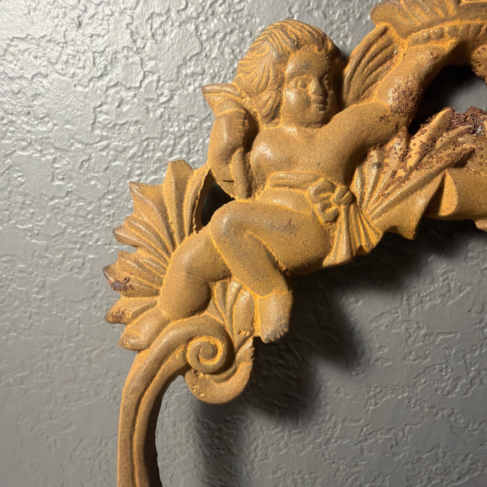 Vintage Victorian Style Rustic Cast Iron Cherub Angel Wreath Wall Plaque Decor
