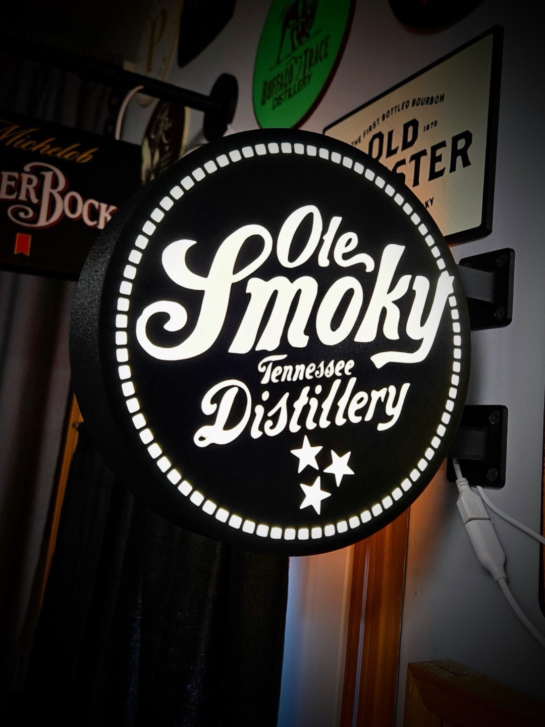 Ole Smoky Tennessee Distillery Round LED Light Box | USB Powered Bar Sign