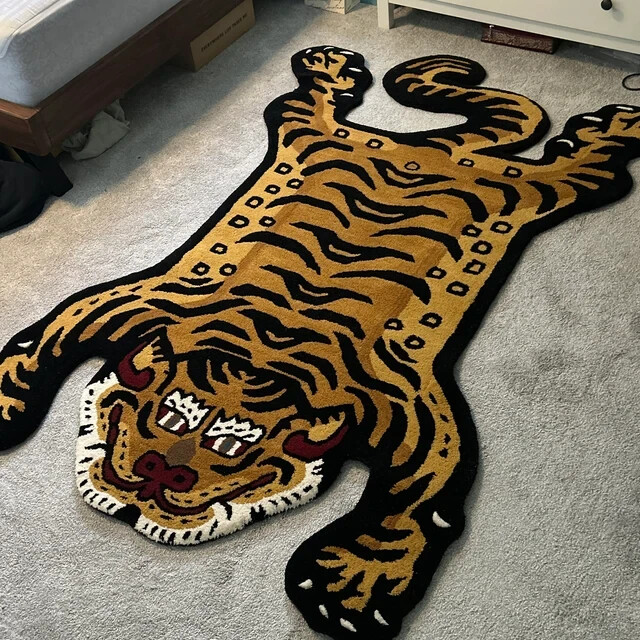 Tibetan Tiger Rugs Handmade 100% Woolen Hand Tufted For Home Decoration