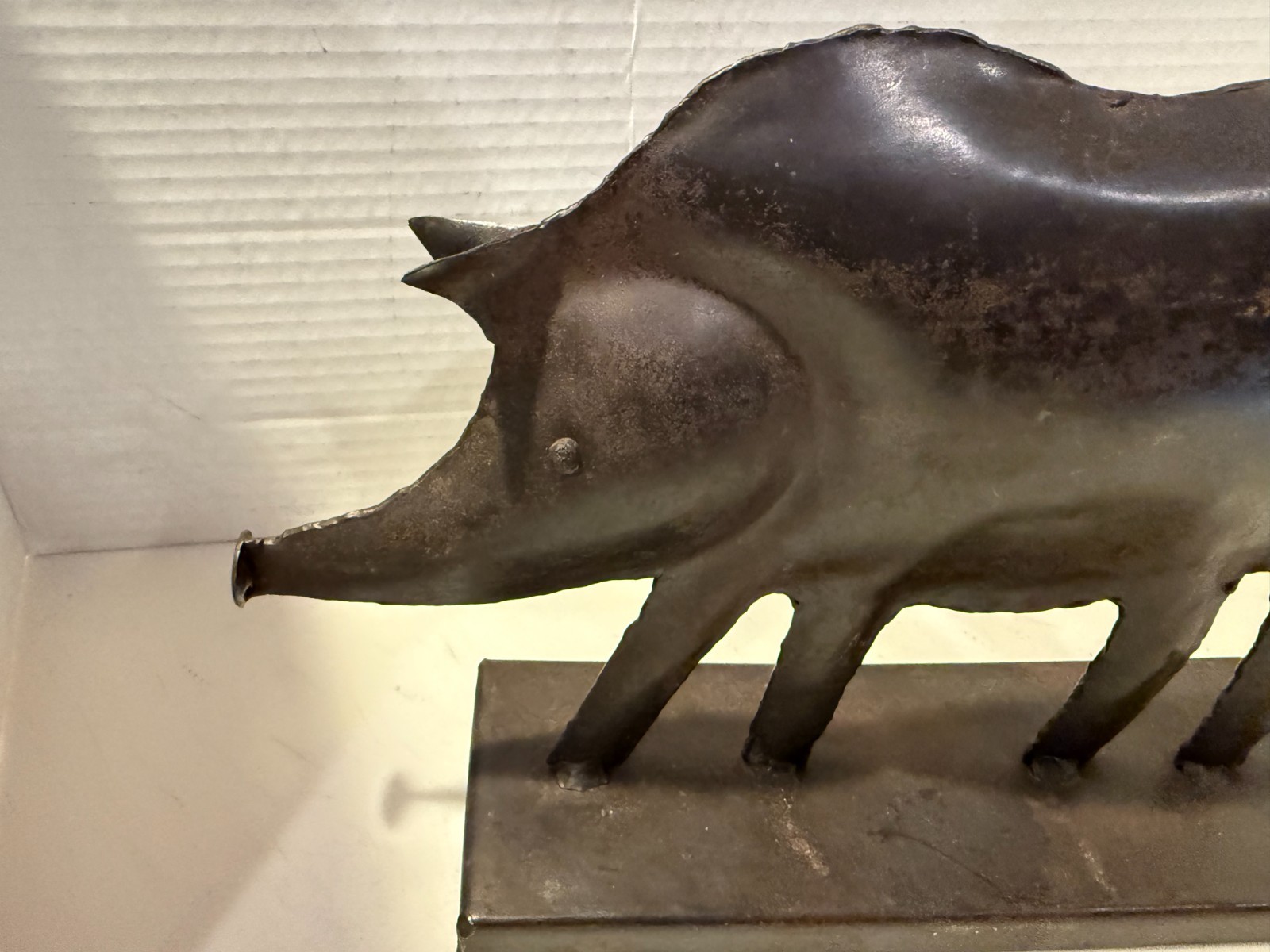 Vintage Rustic Metal PIG ON STAND 9″L X 3″W X 7.5″H MADE IN INDIA