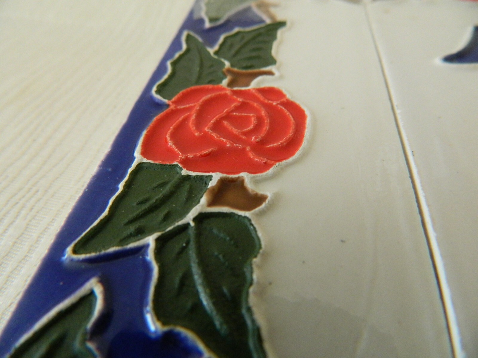 Ceramic HOUSE UNIT NUMBER TILES No 10 Red Roses Enamel Pattern Blue & Green 4pcs