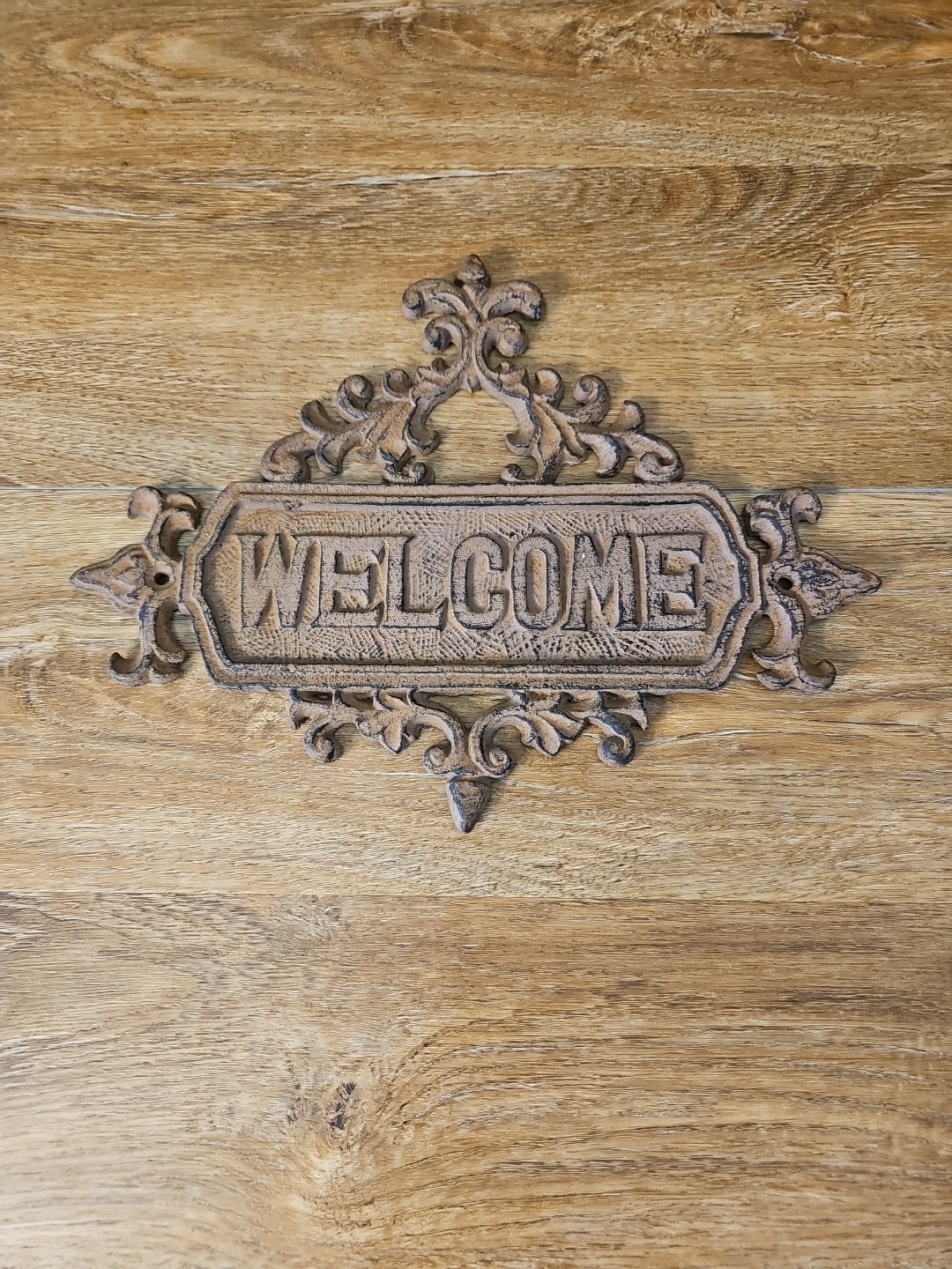 Heavy Cast Iron Welcome Sign 9″ Tall × 12″ Wide