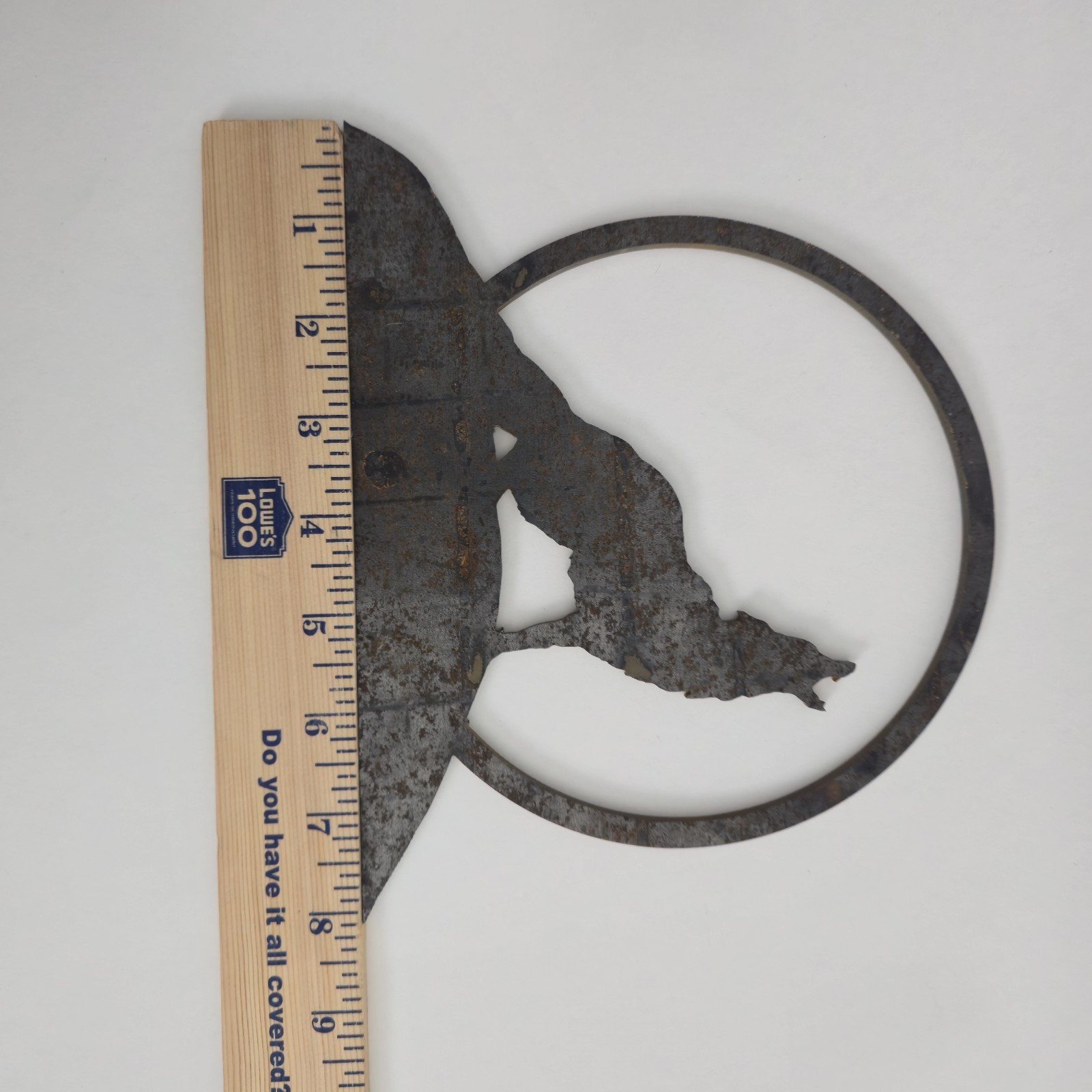 Rustic Metal Howling Wolf Hanging Wall Decor 6″ Height