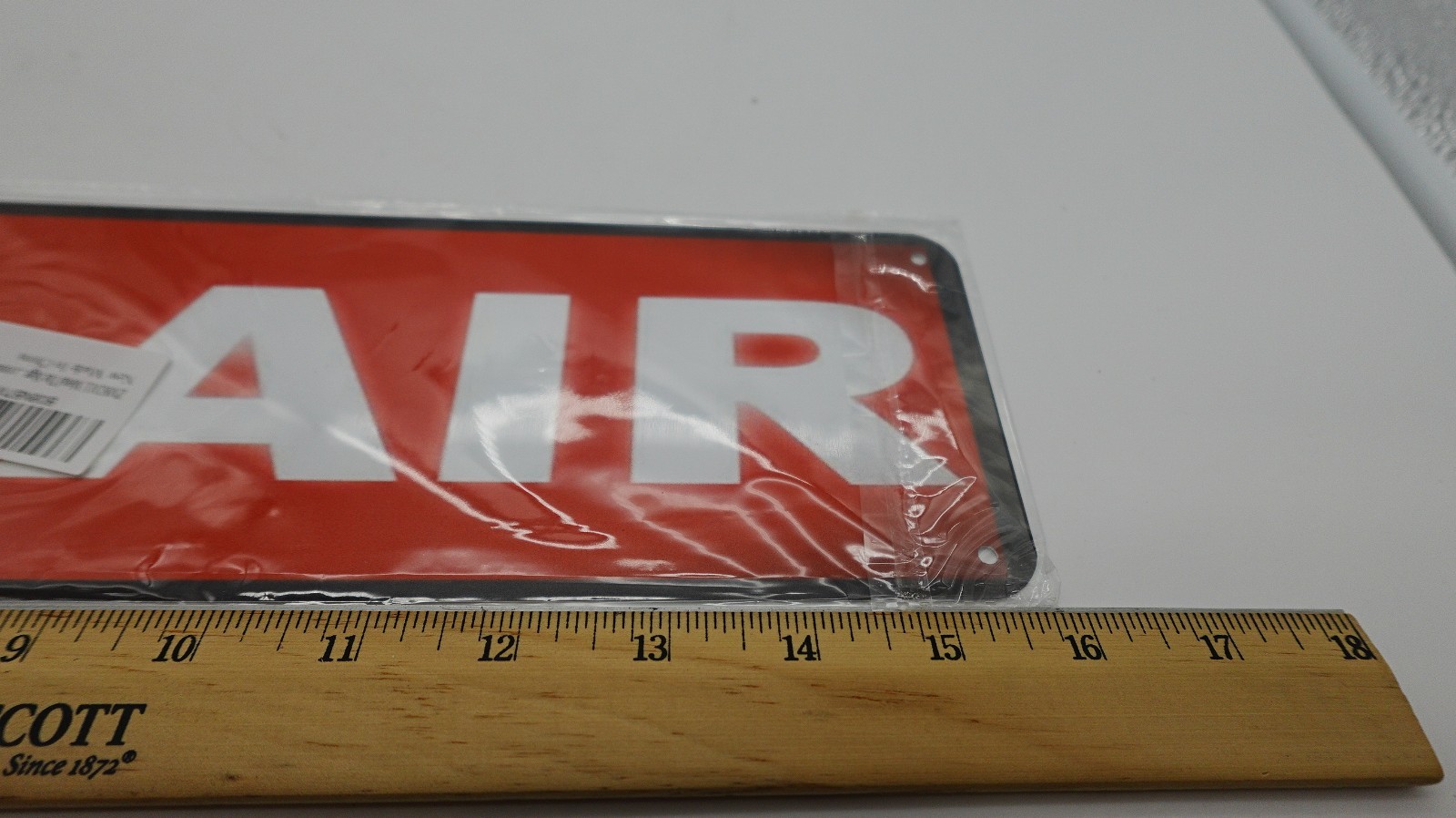 “On Air” Metal Tin Sign – Retro Wall Decor for Studio Office or Game Room