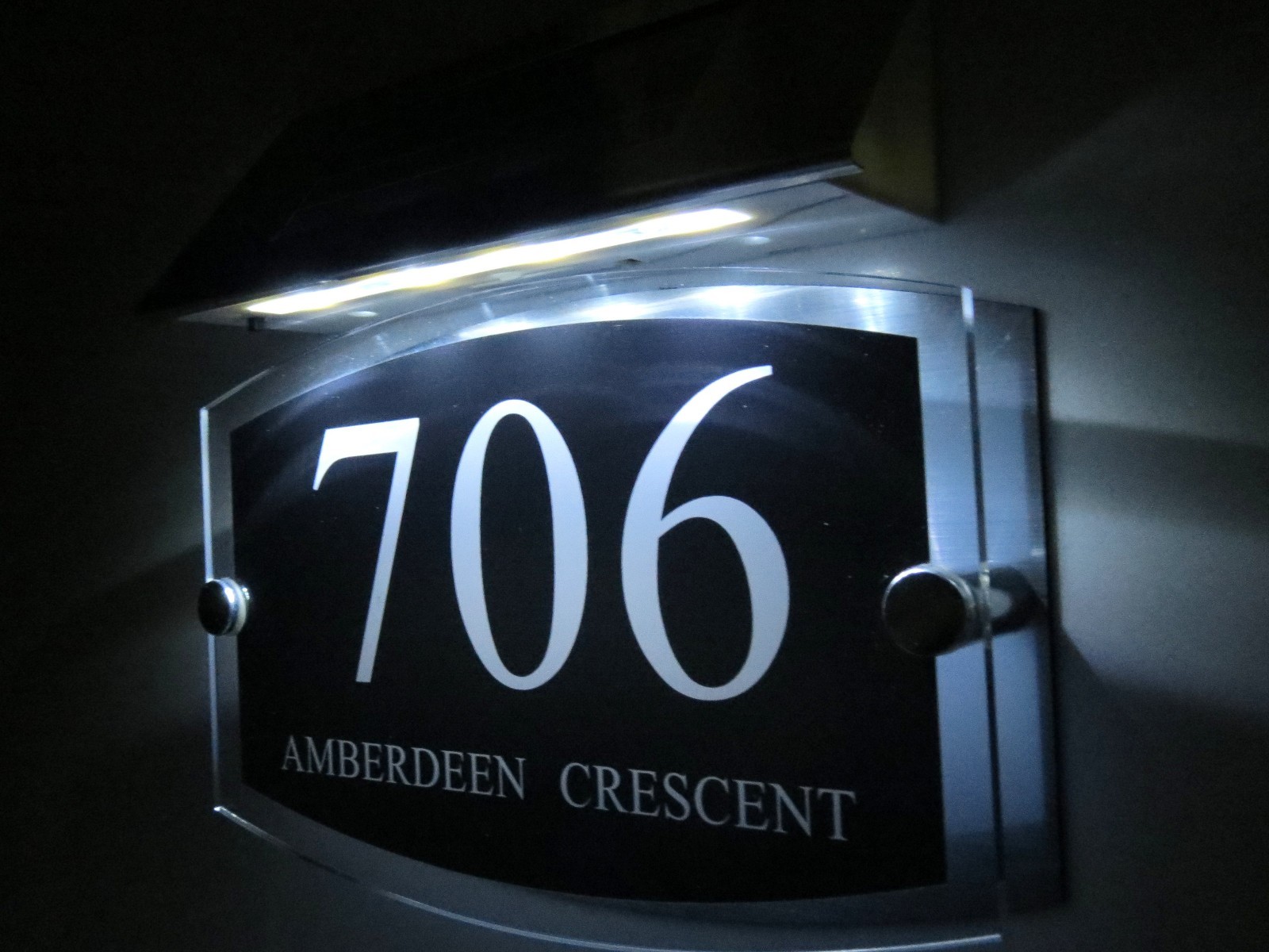 MODERN SOLAR LIGHT House Signs Plaques Door Numbers 1 – 9999 street Name LED