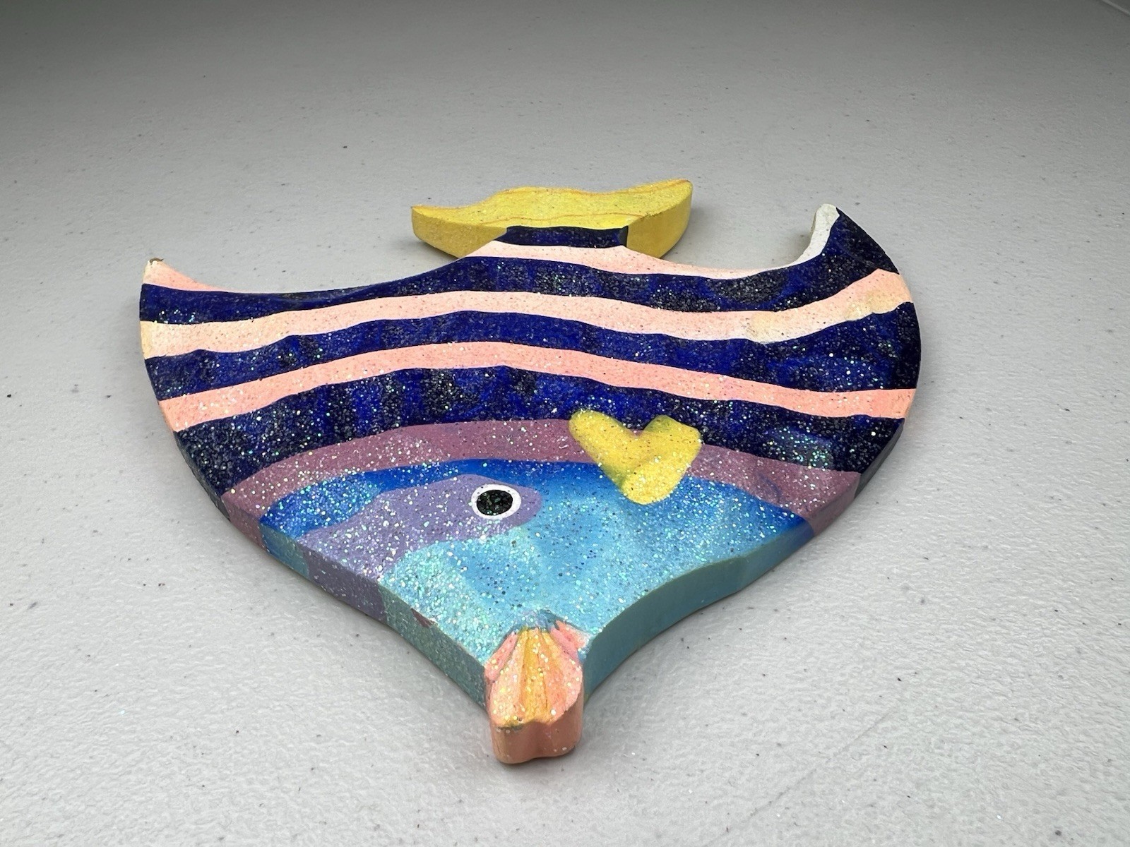 4 Beachcombers Glitter Fish Wall Plaques Nautical Wood Look Resin Coastal Decor