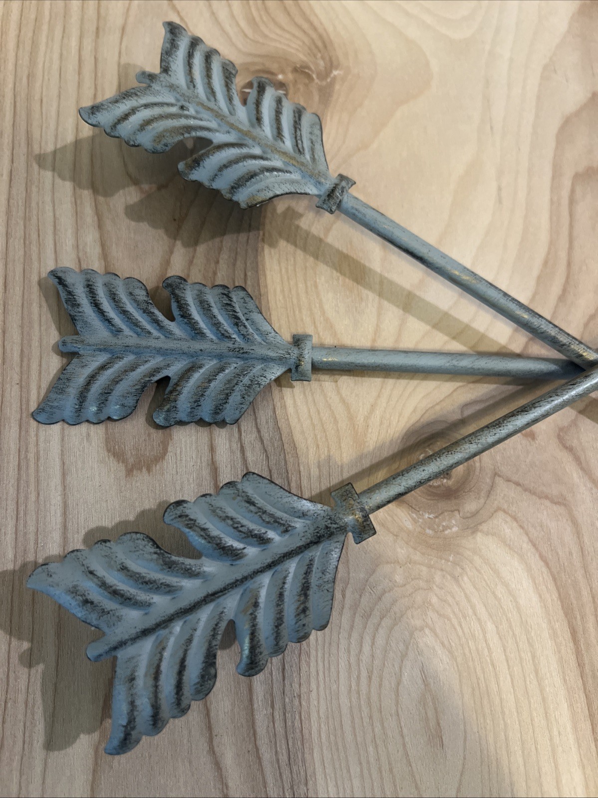 Rustic Silver Metal Arrow Cluster Hanging Wall Decor