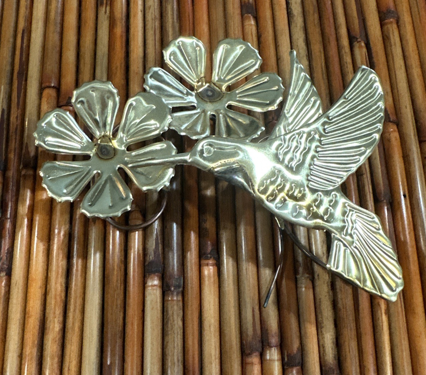 Tin Golden Hummingbirds With Flowers Lightweight Wall Hangings Vintage Set