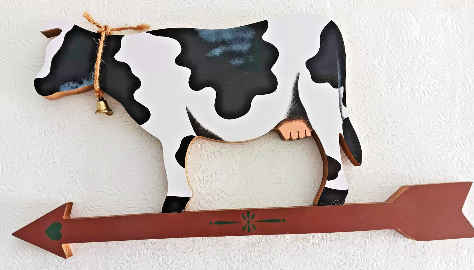 NEW Sign Cow & Bell Theme With Arrow Tender Heart Treasures 15″ X 8″
