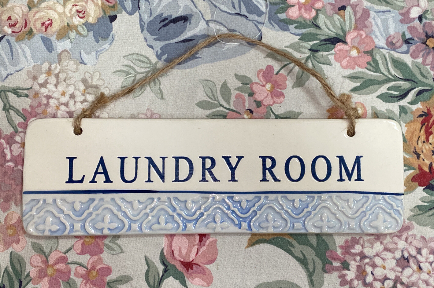 Laundry Ceramic Sign ‘Laundry Room’ Decorative Door Decor Interior Home/Business