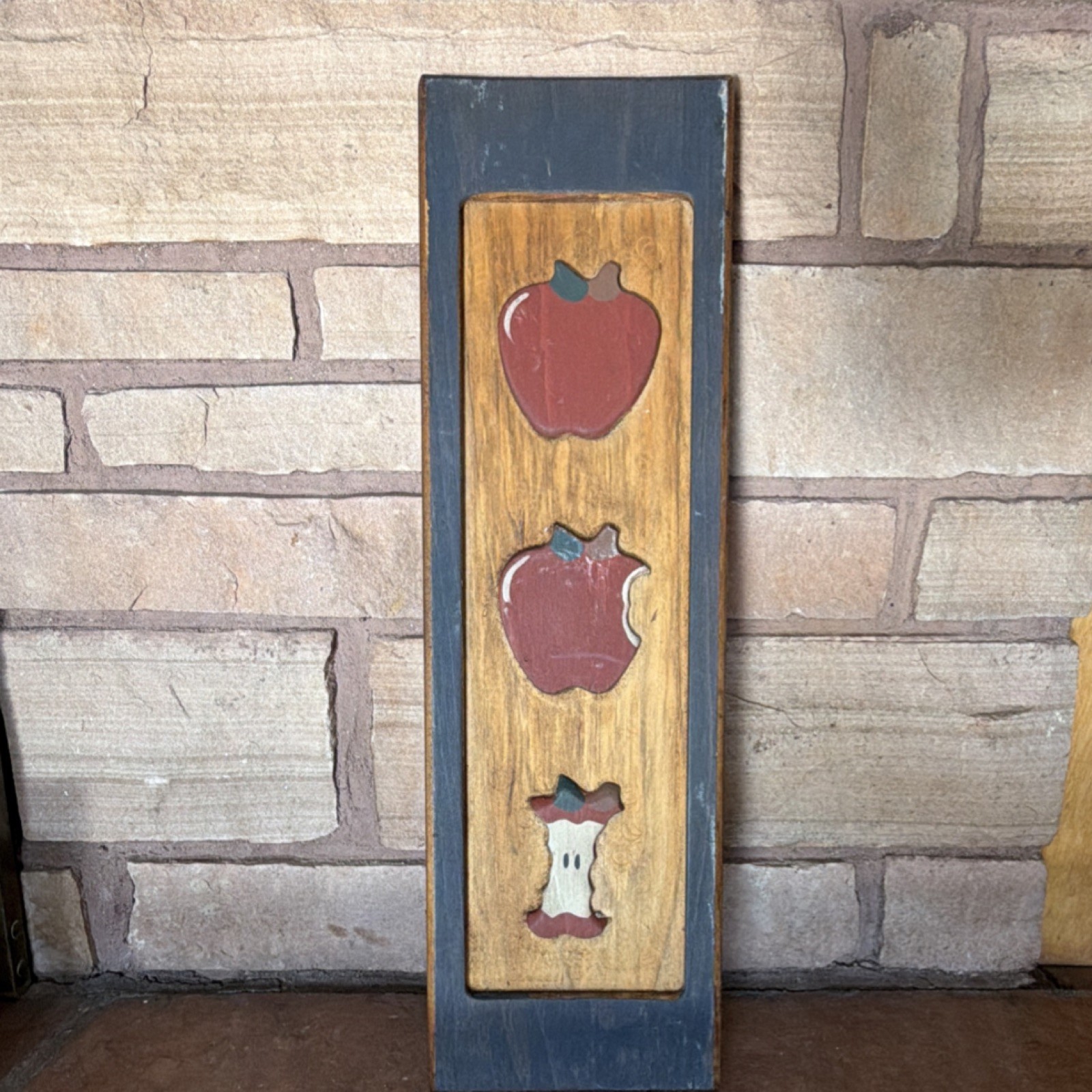 Vintage Country Wood Apples Wall Plaque Blue Frame Vertical 18in x 7in Hanging