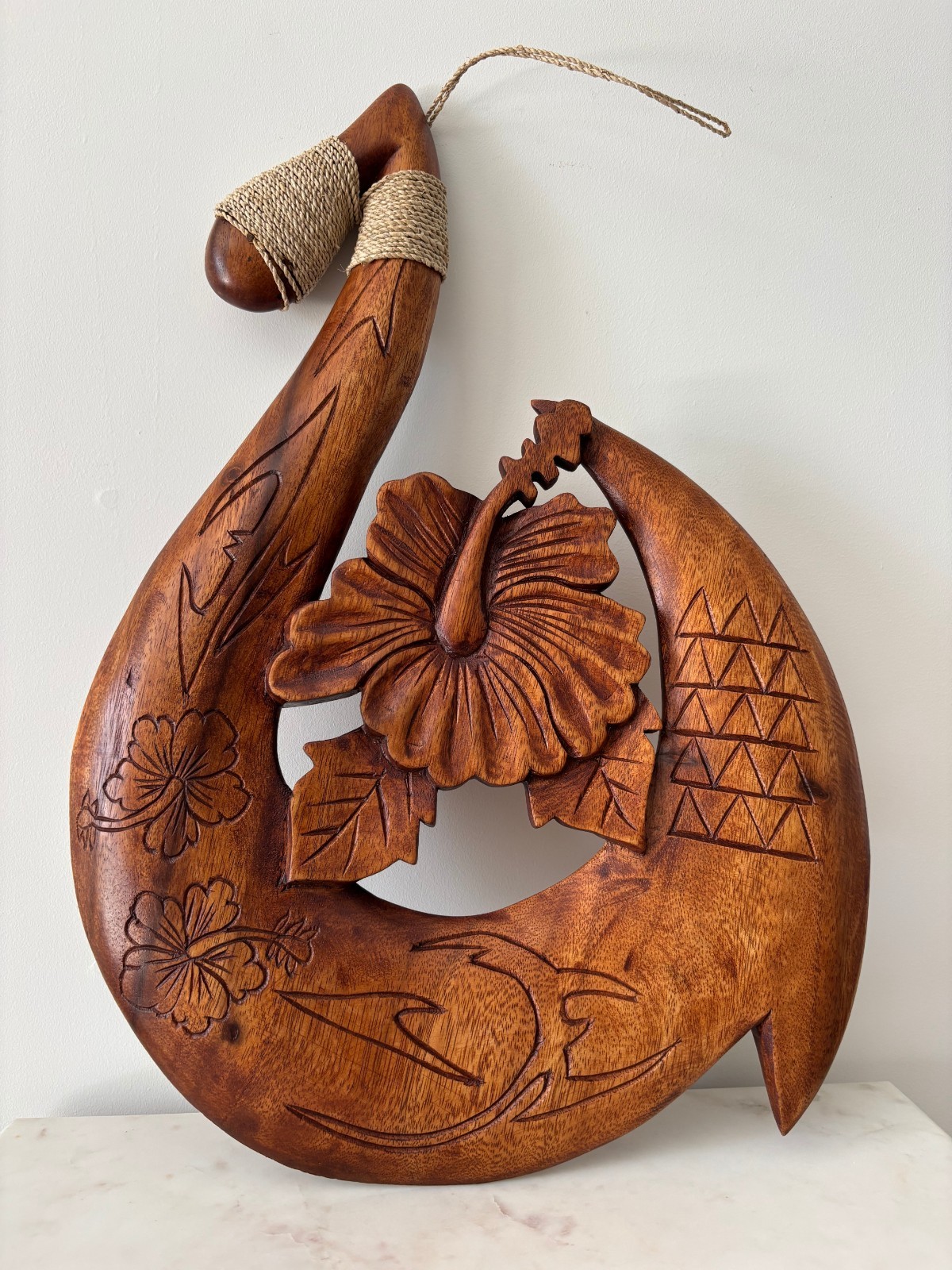 Hawaii Decor Hand Made Solid Wood 19.5″ Carved Fish Hook With Engraved Hibiscus