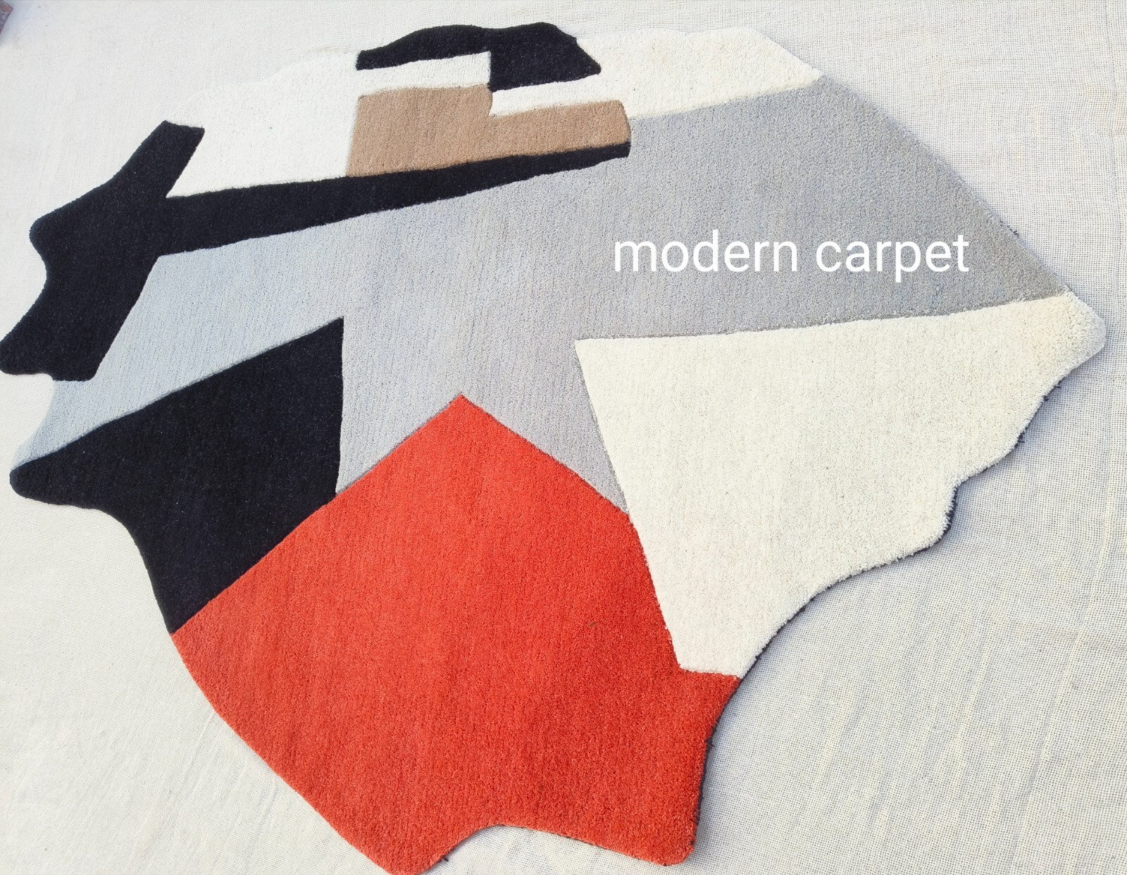 Irregular Shape Rugs 3×5 Ft Handmade 100% Woolen Hand Tufted For Home Decoration