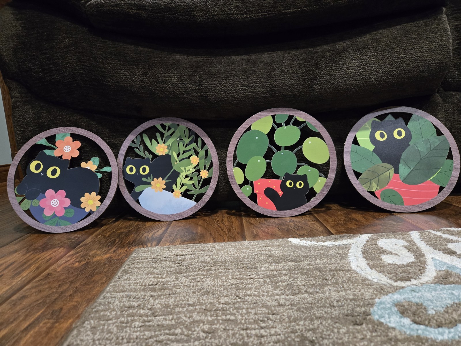 Laidaoew Set of 4 Round Multicolor Cat Botanical Wood Wall Signs Ready to Hang