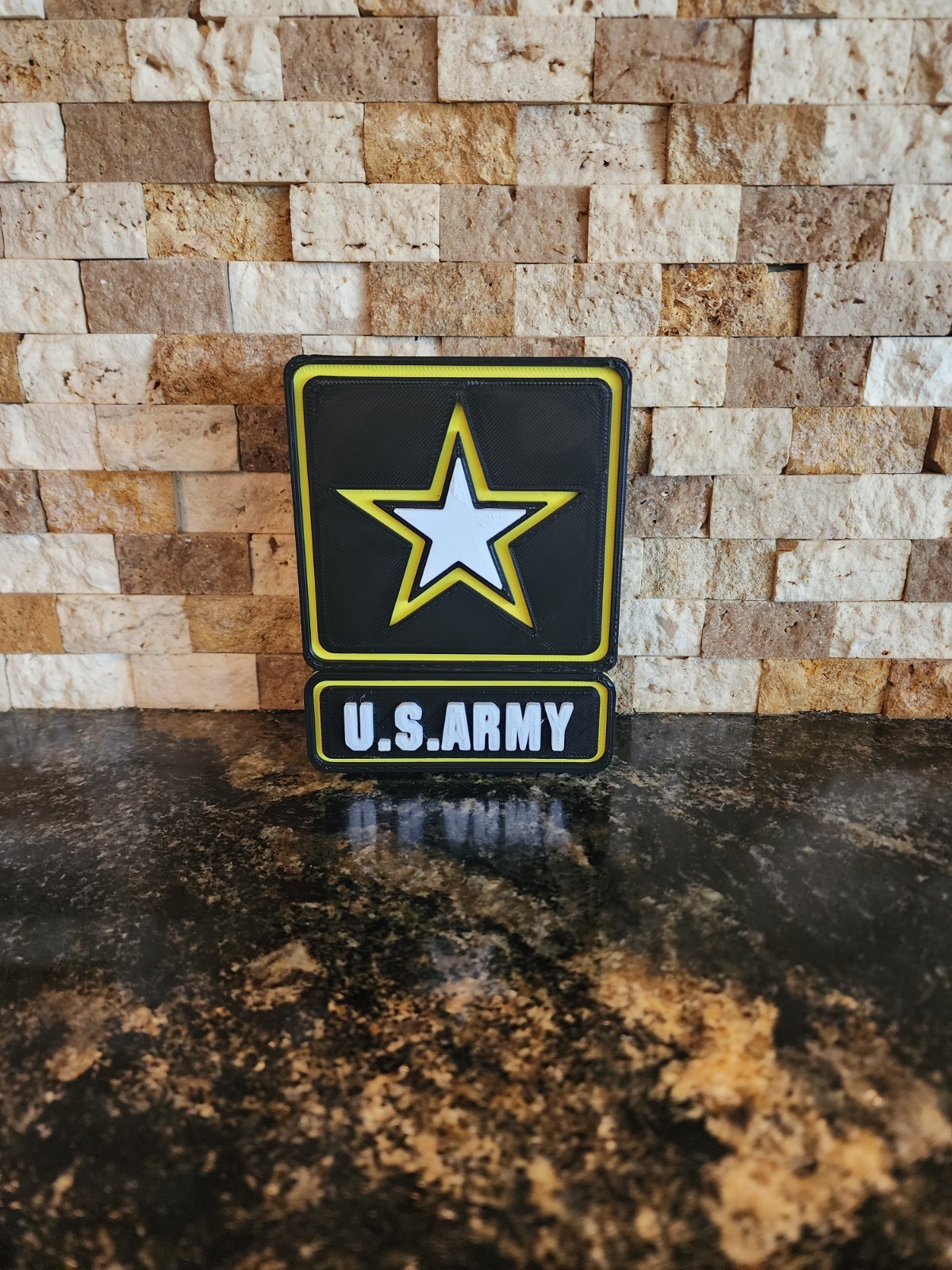 U.S. Army Freestanding Desktop 3D Display